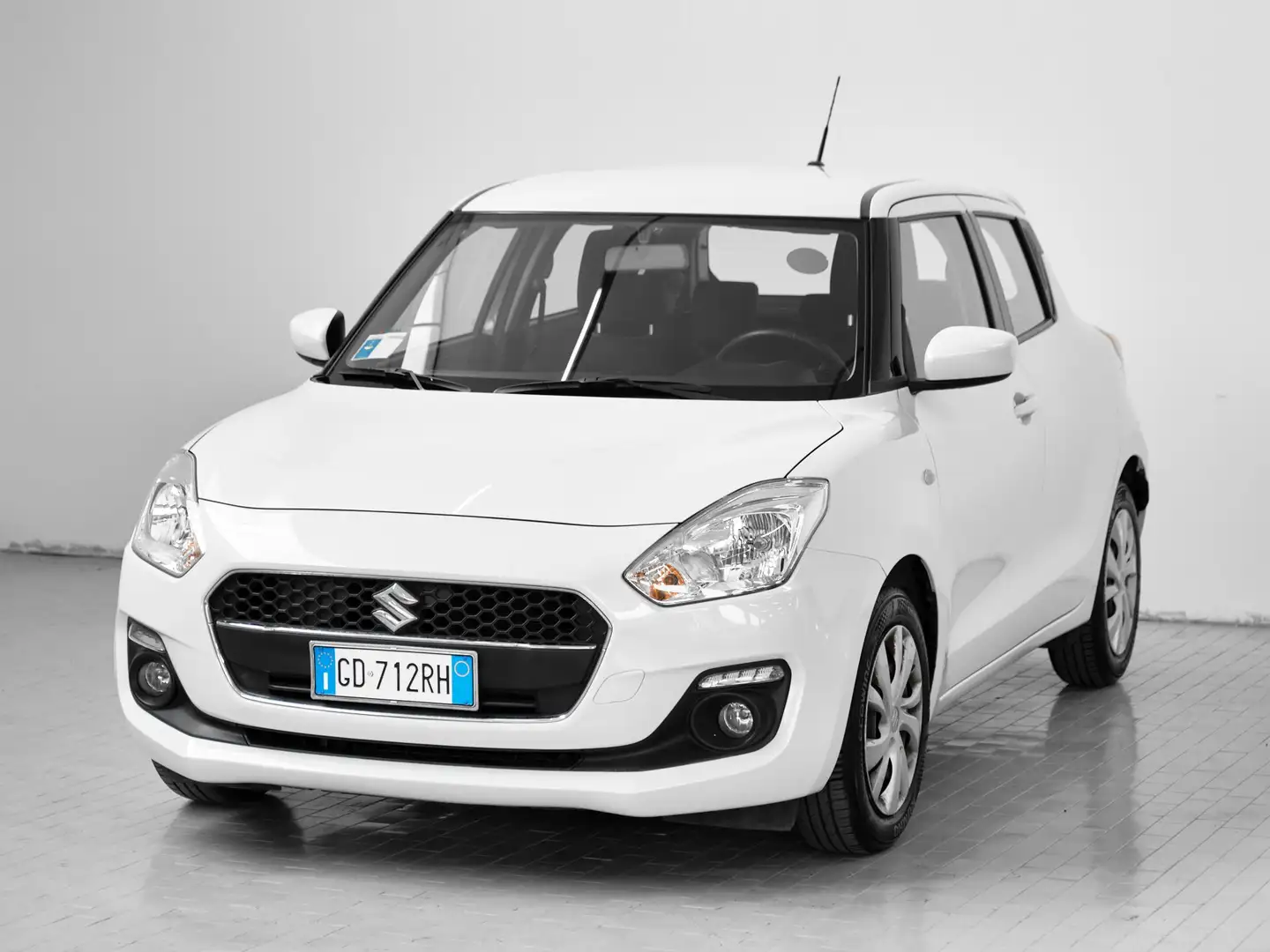 Suzuki Swift Swift 1.2h Cool 2wd Bianco - 2