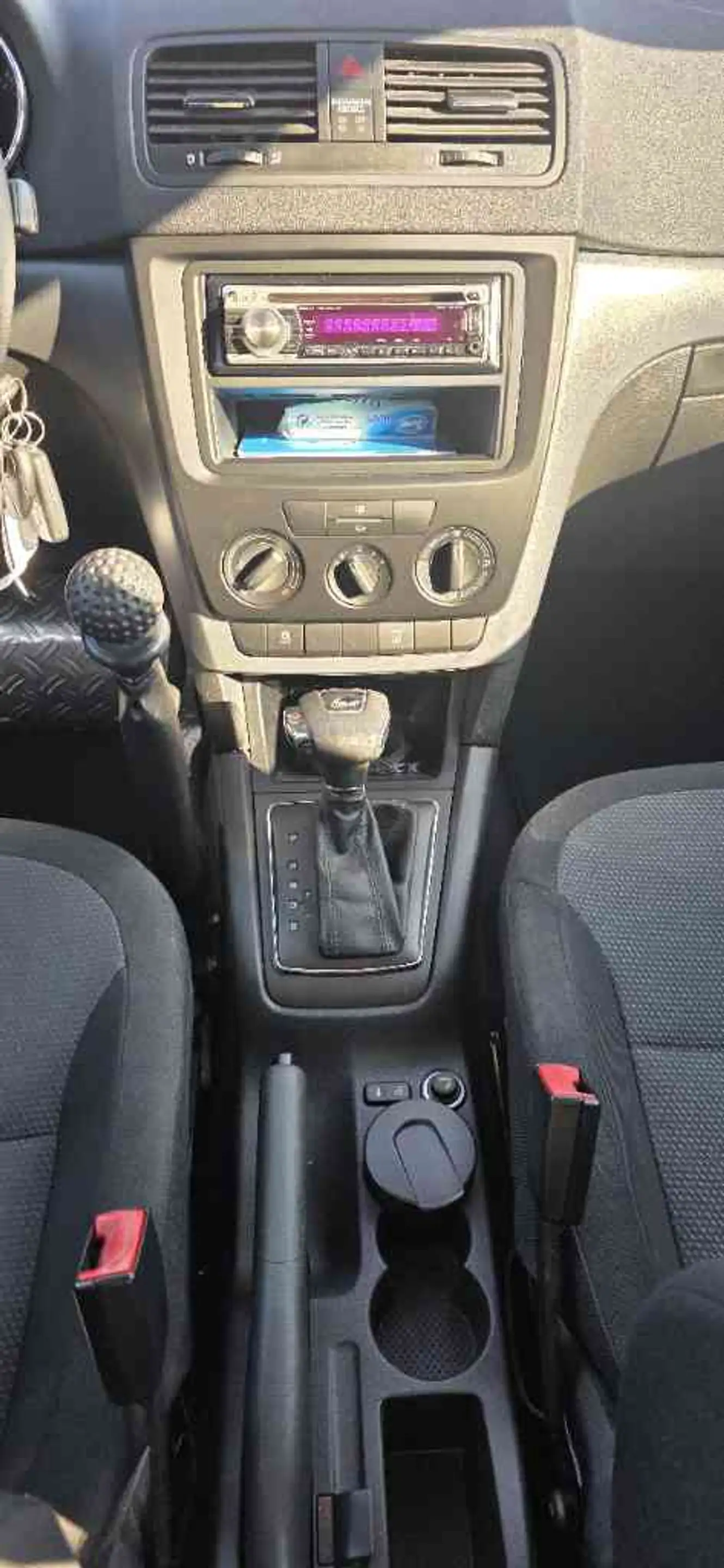 Skoda Yeti Active — photo 8
