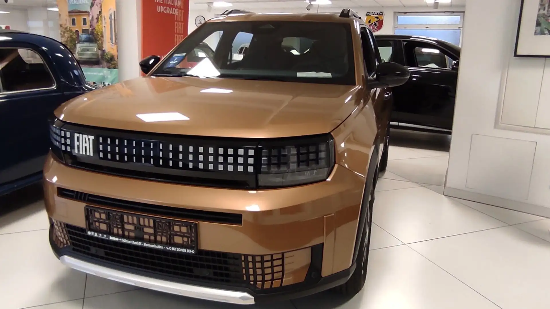Fiat Grande Panda 1.2 Hybrid 81 kW Icon Brun - 2