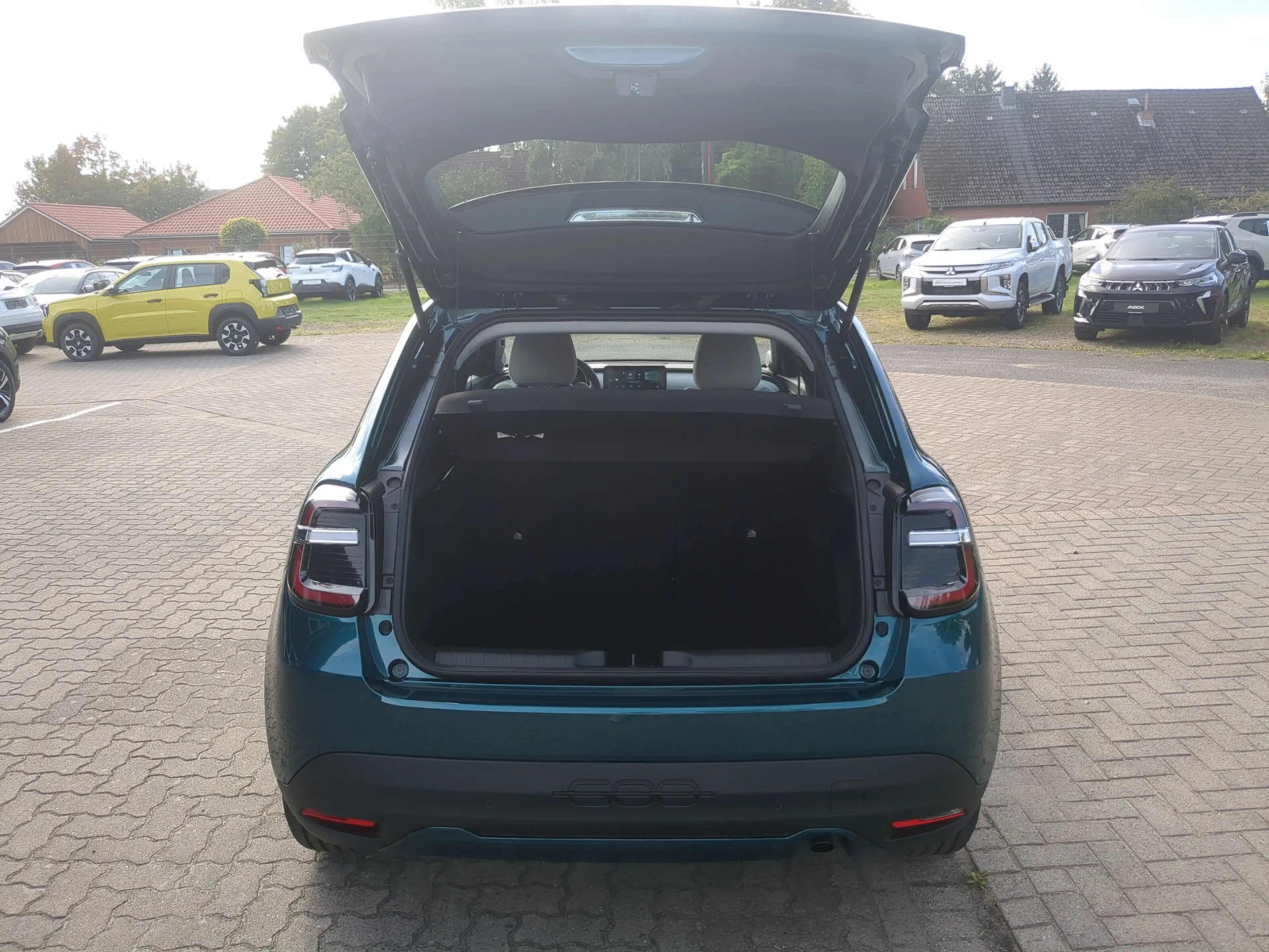 Fiat 600 Full-Hybrid 110 PS eDCT Automatik Pop SHZ — photo 15