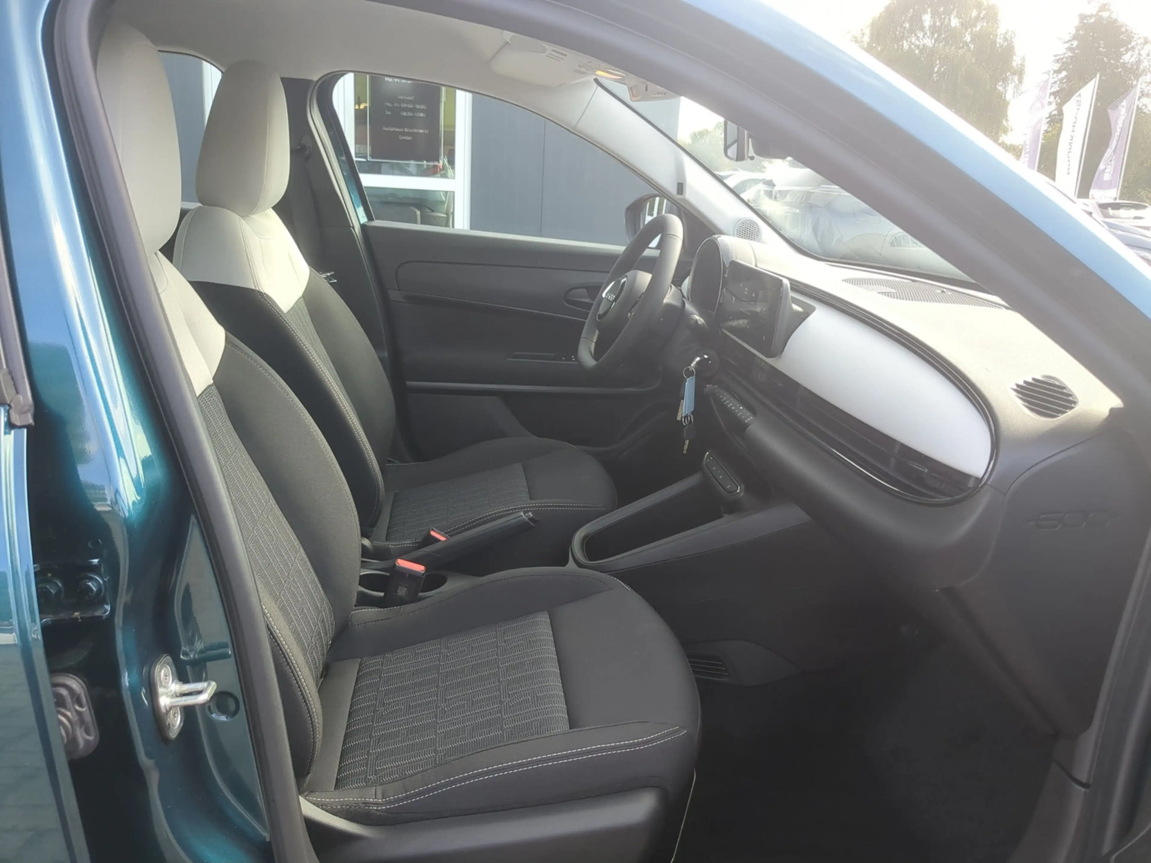 Fiat 600 Full-Hybrid 110 PS eDCT Automatik Pop SHZ — photo 9