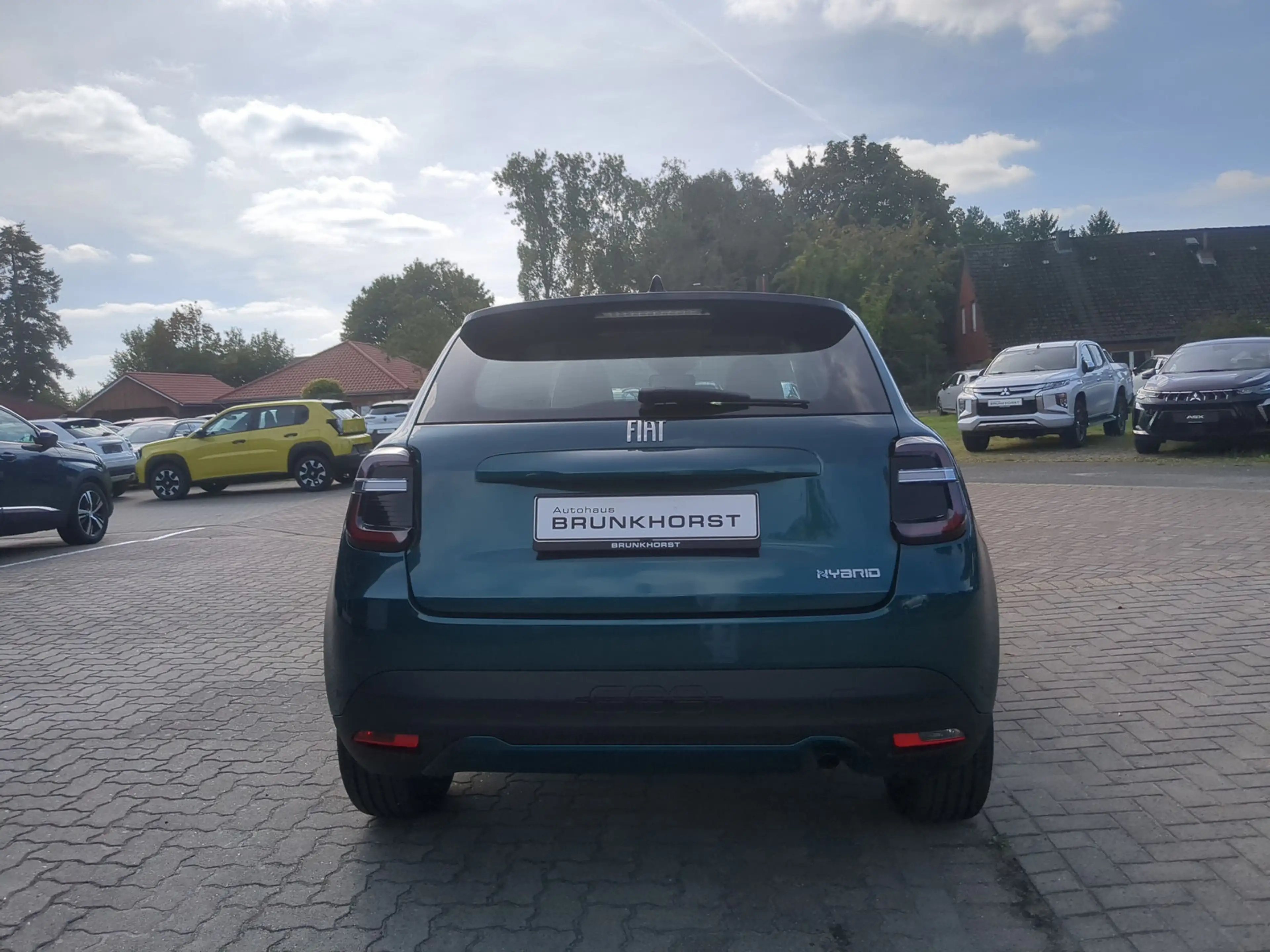 Fiat 600 Full-Hybrid 110 PS eDCT Automatik Pop SHZ — photo 2