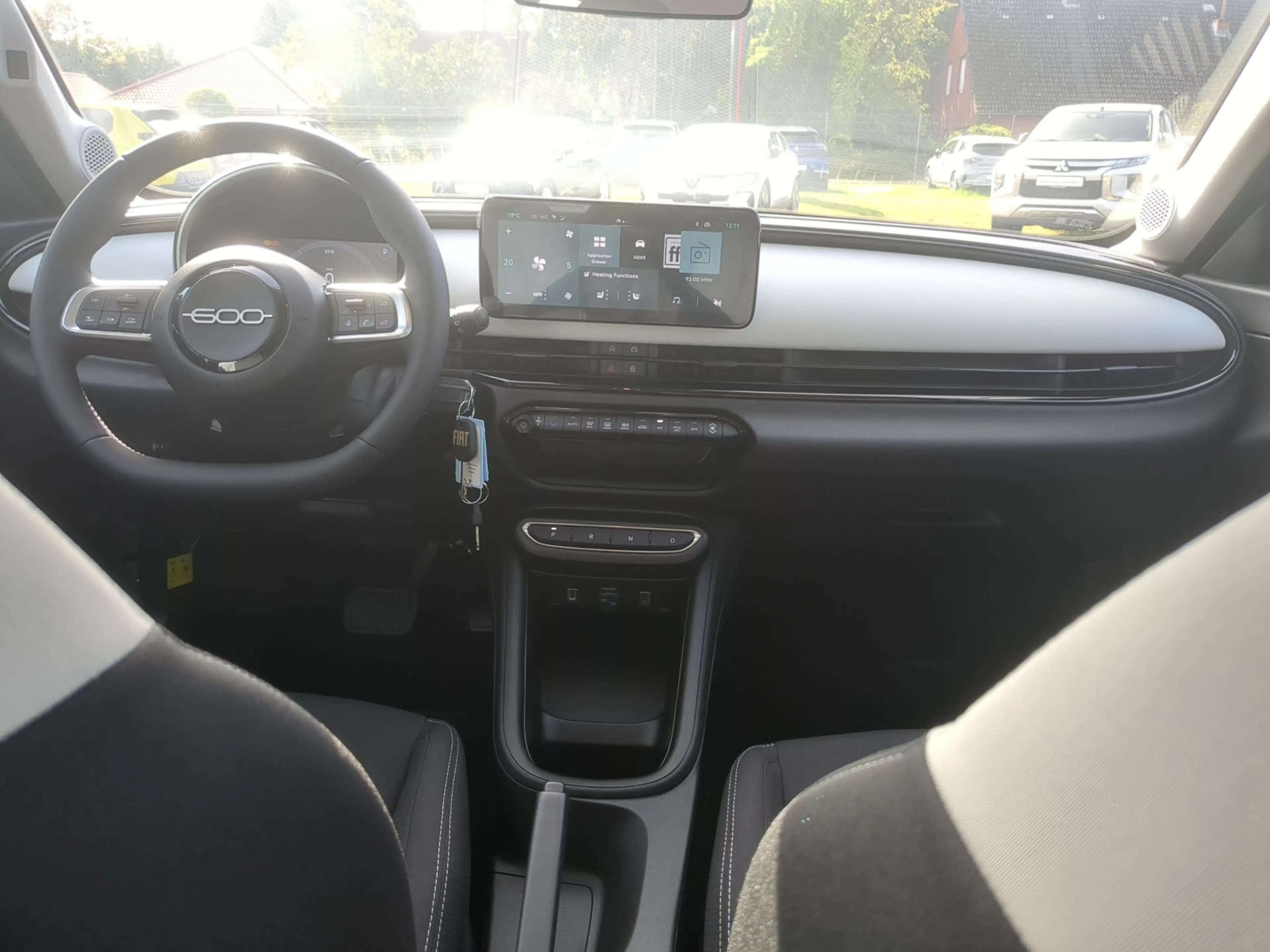 Fiat 600 Full-Hybrid 110 PS eDCT Automatik Pop SHZ — photo 6