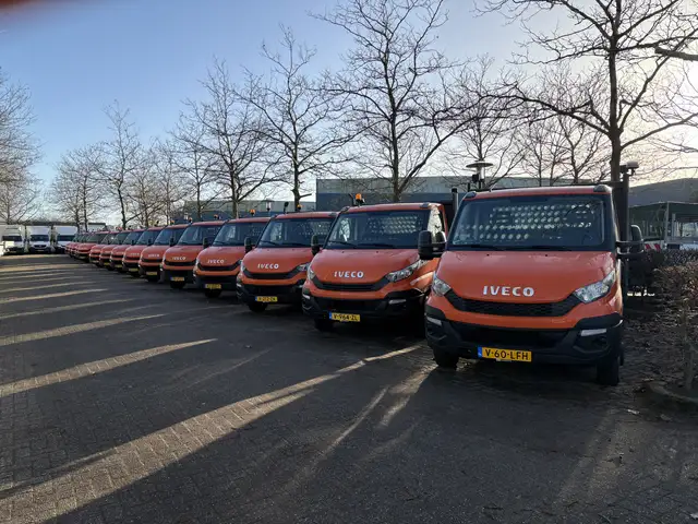 Iveco Daily 35C15 2.3 375 Trekhaak 3500kg Laadklep 500kg Open