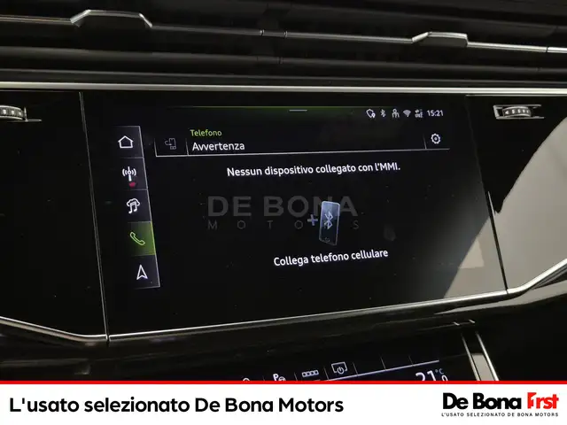 Audi Q8 view 20