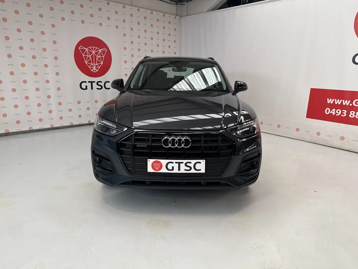Audi Q5 50 TFSIe PHEV 220KW Quattro S tronic Black pak Grau - 2