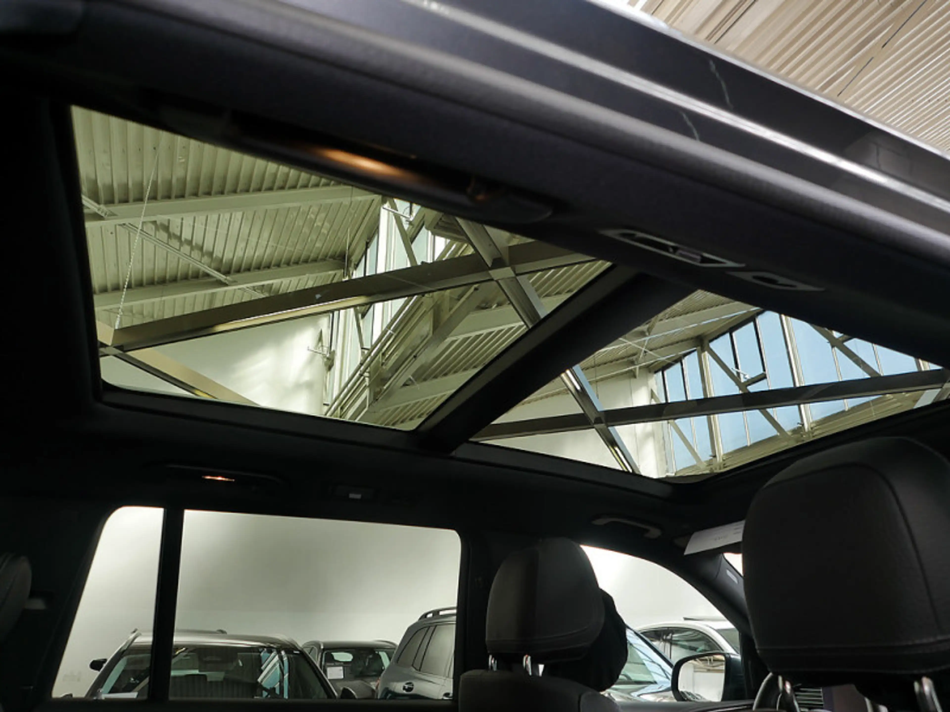 Mercedes-Benz GLS 350 d 4M // BURM WIDE MEMO MULTI 360 AHK PDC — photo 11