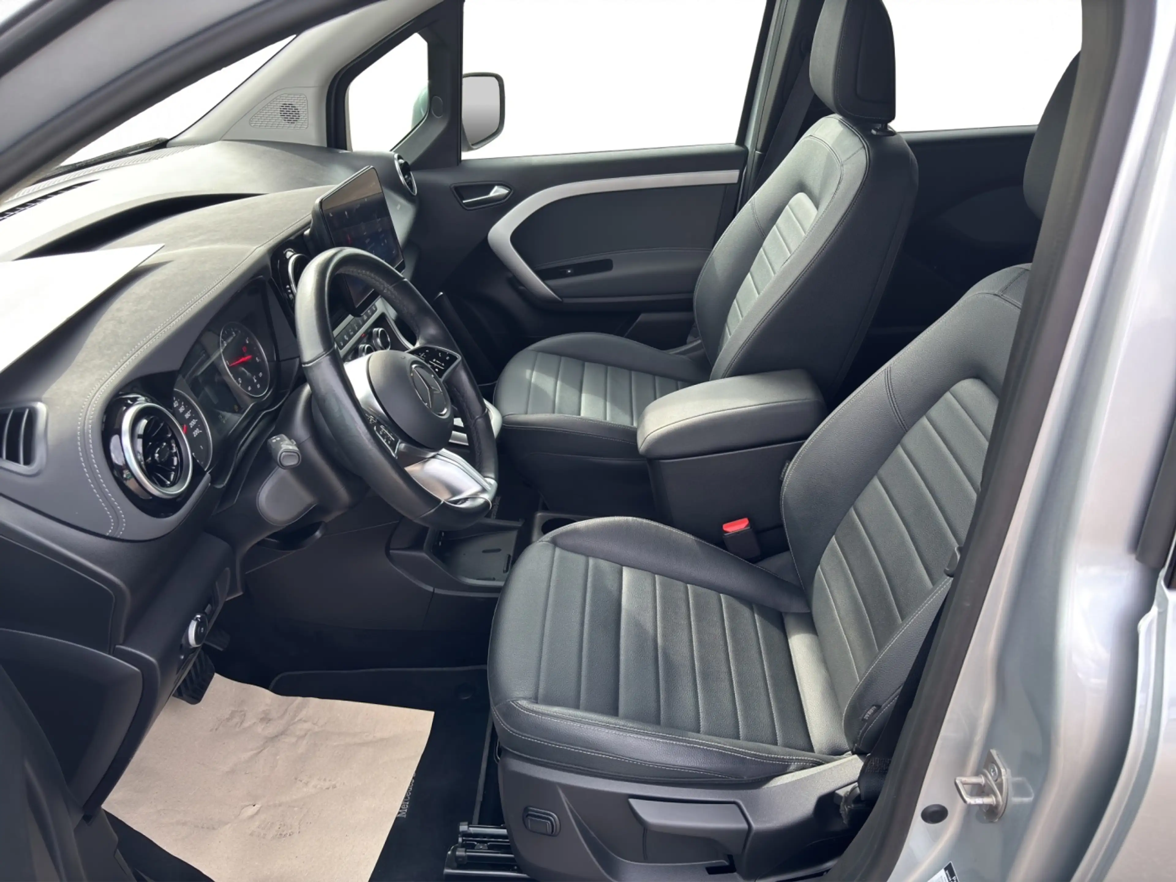 Mercedes-Benz T-Class T 180 d PROGRESSIVE Standard AHK AUT Kam. KlimaA — photo 13