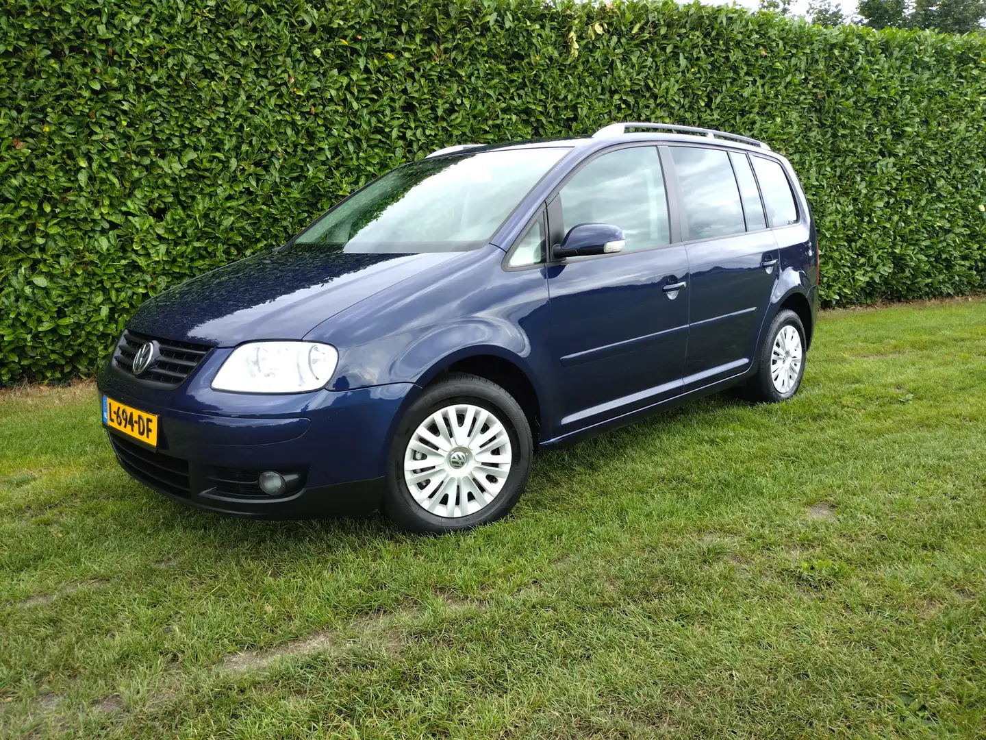 Volkswagen Touran 1.6-16V FSI 7 Persoons Mavi - 1
