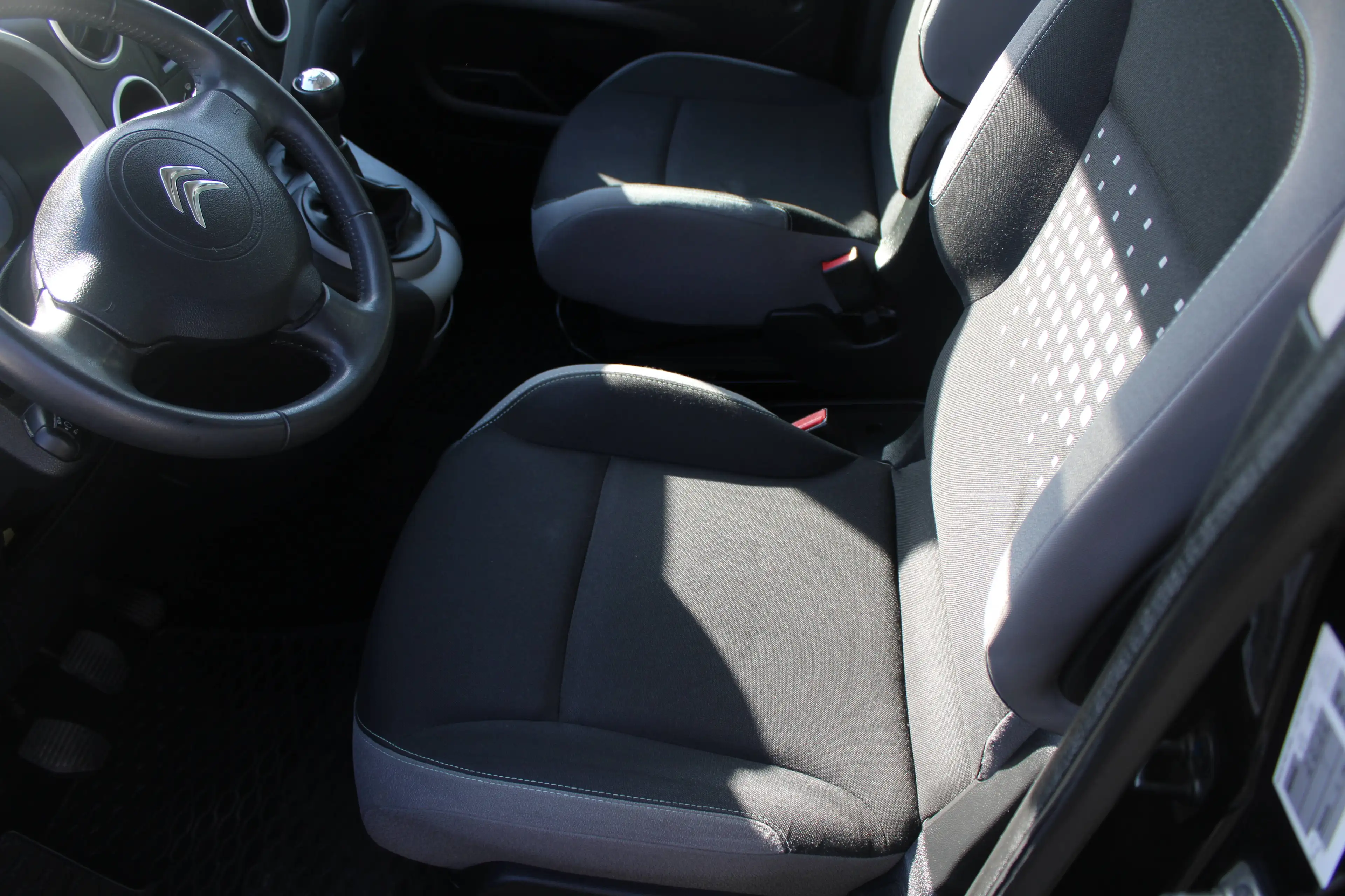 Citroen Berlingo Selection*Klima*Allwetterreifen*PDC*HUneu* — photo 8