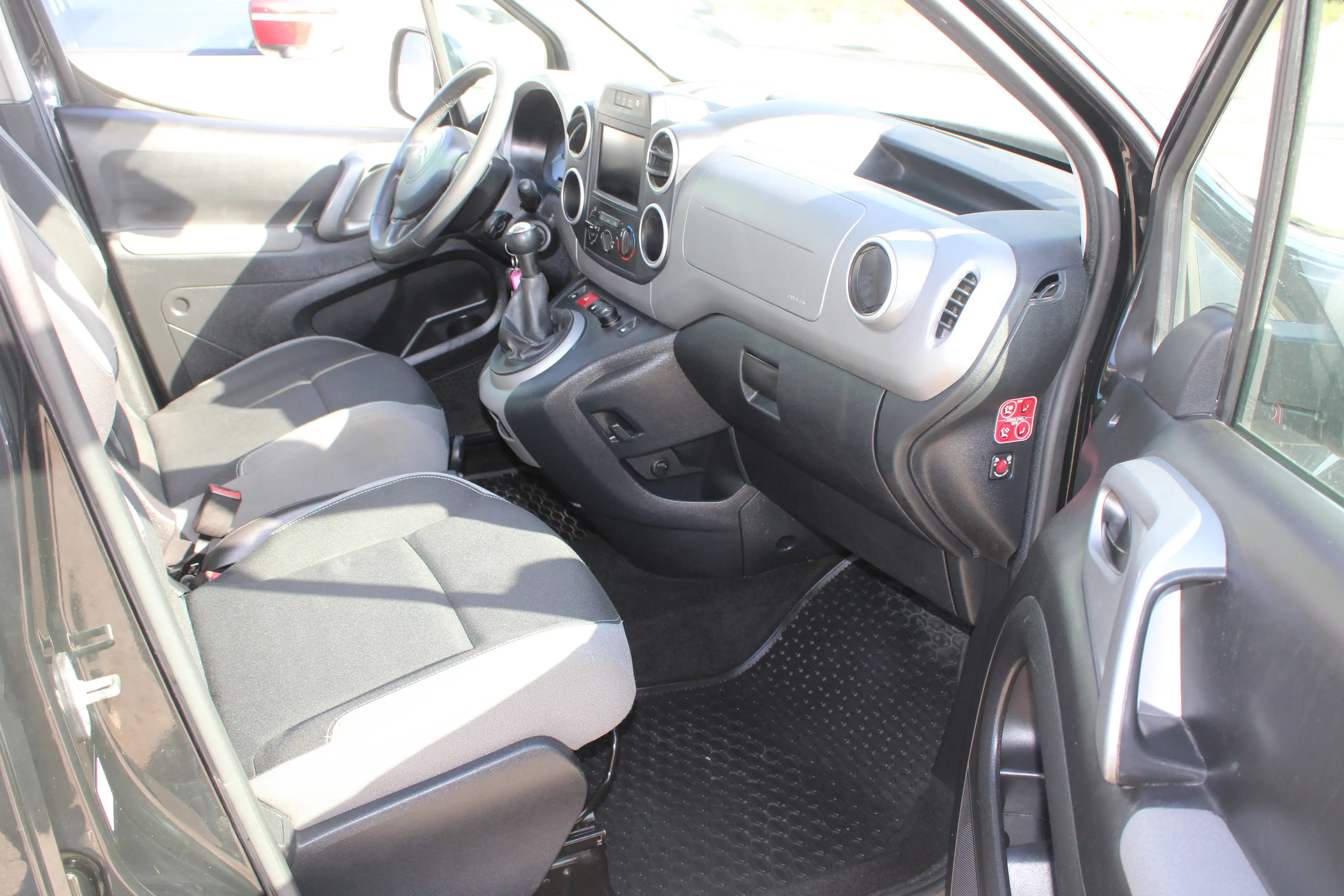 Citroen Berlingo Selection*Klima*Allwetterreifen*PDC*HUneu* — photo 12