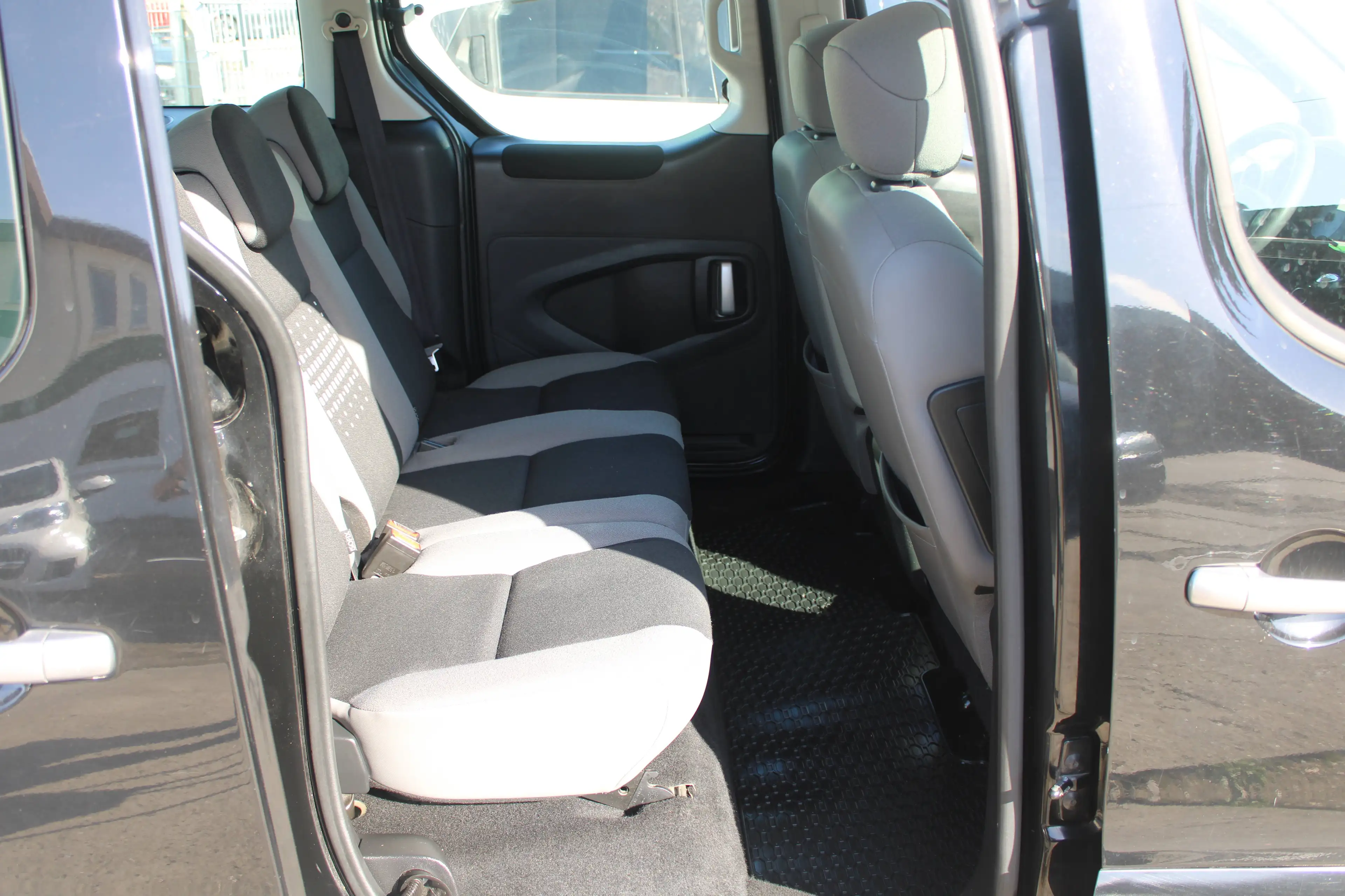 Citroen Berlingo Selection*Klima*Allwetterreifen*PDC*HUneu* — photo 11