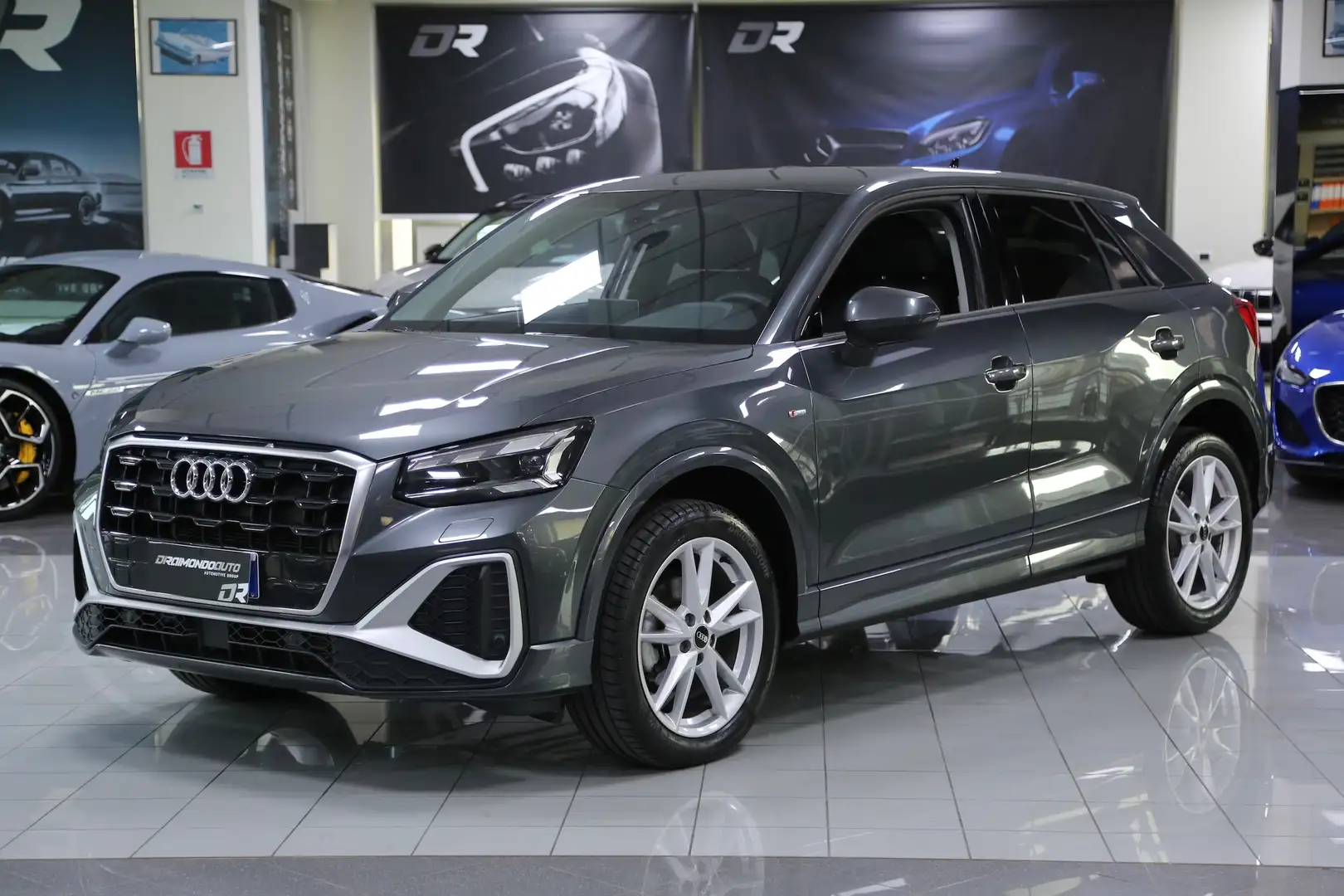 Audi Q2 30 TDI S tronic S line Grigio - 1