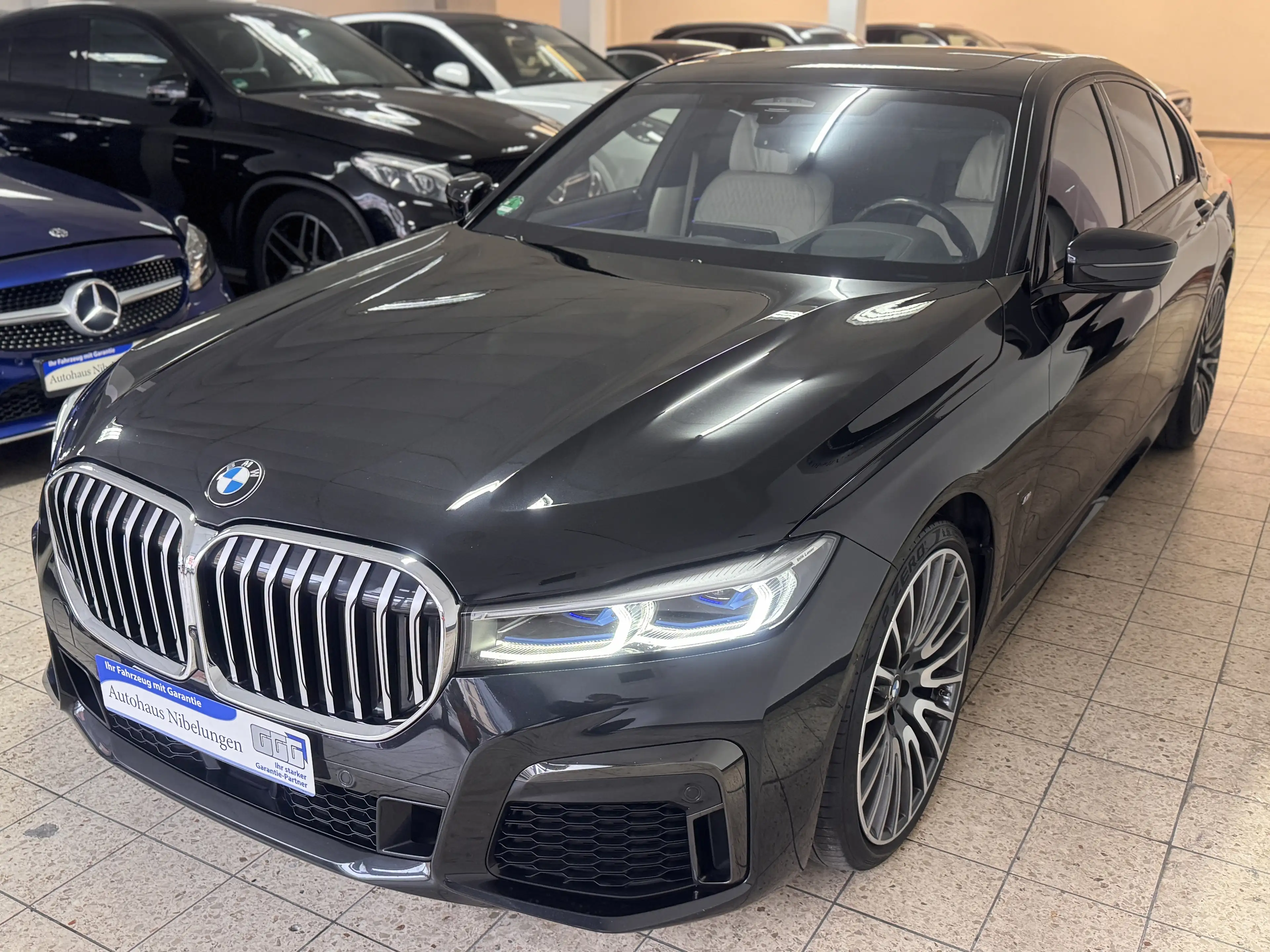 BMW 750 750i M xDrive*Laser*HUD*Individual Leder*Bowers&Wilkins*SoftClose*Sitzkühlung* — photo 3