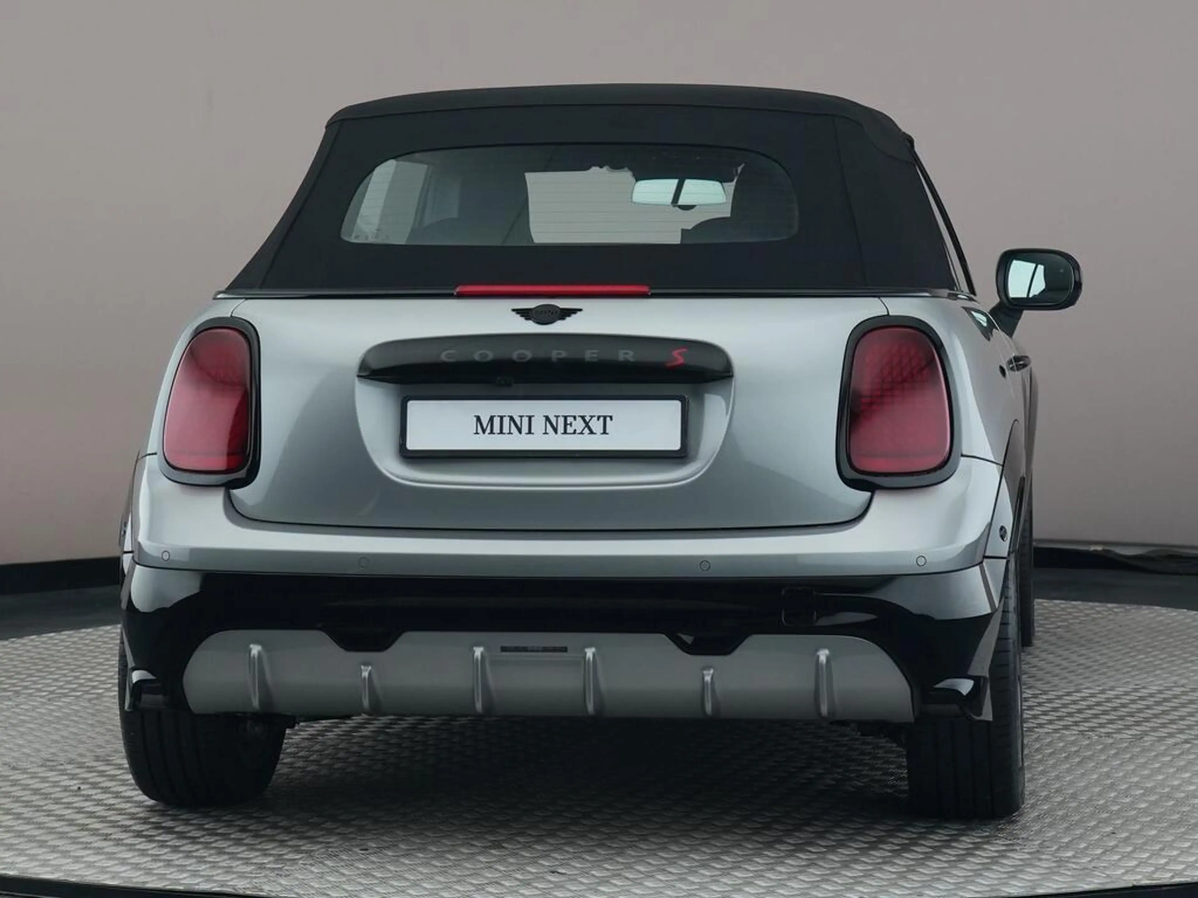 MINI Cooper S Cabrio 2.0 John Cooper Works L — photo 9