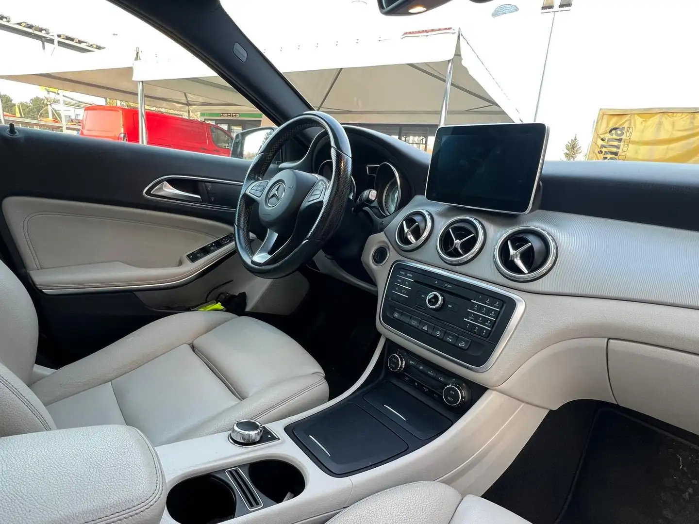 Mercedes-Benz GLA 220 X156 2015 d Sport 4matic 177cv auto 7G Nero - 2