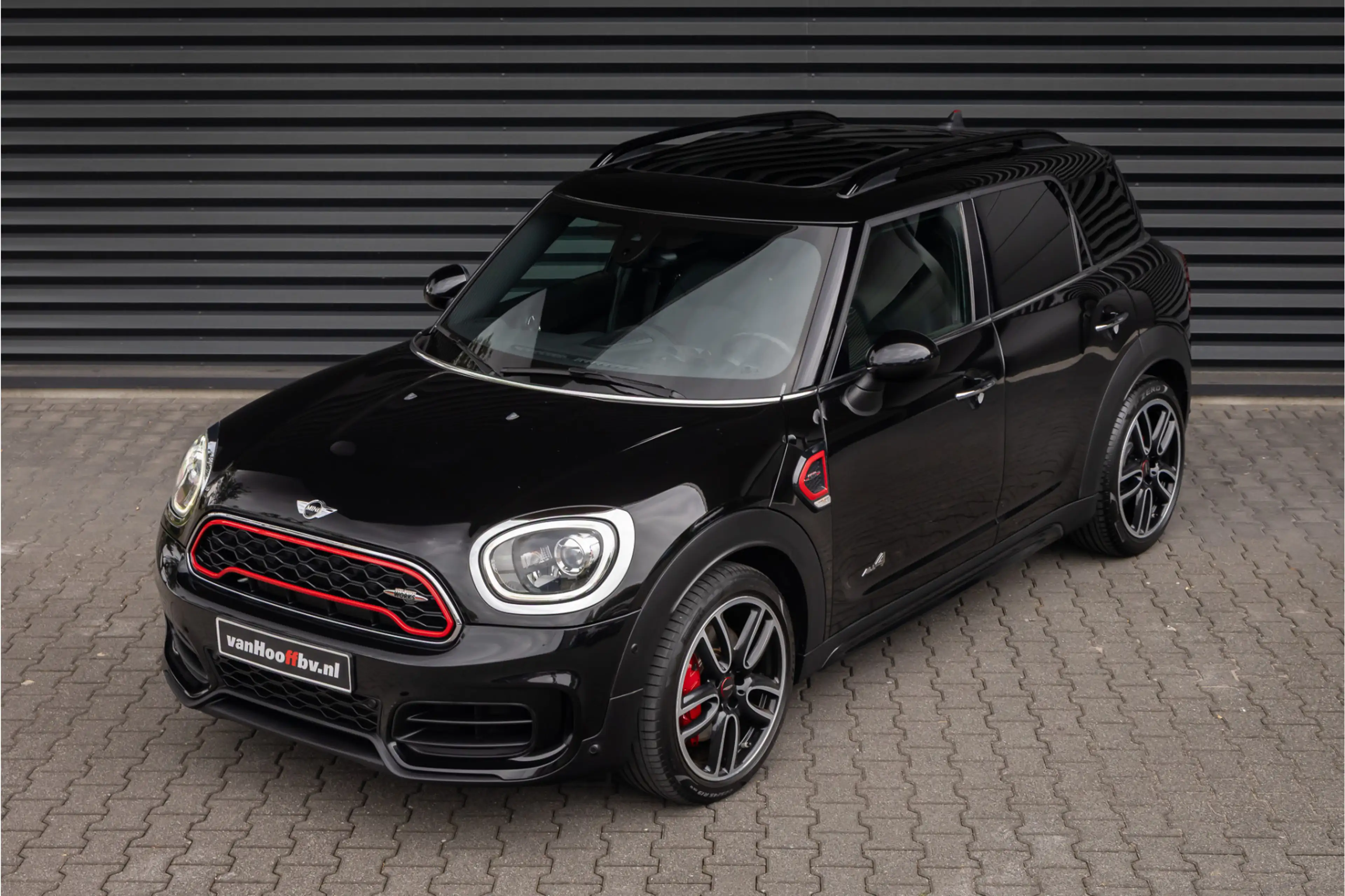 MINI John Cooper Works Countryman 2.0 ALL4 Chili — photo 2