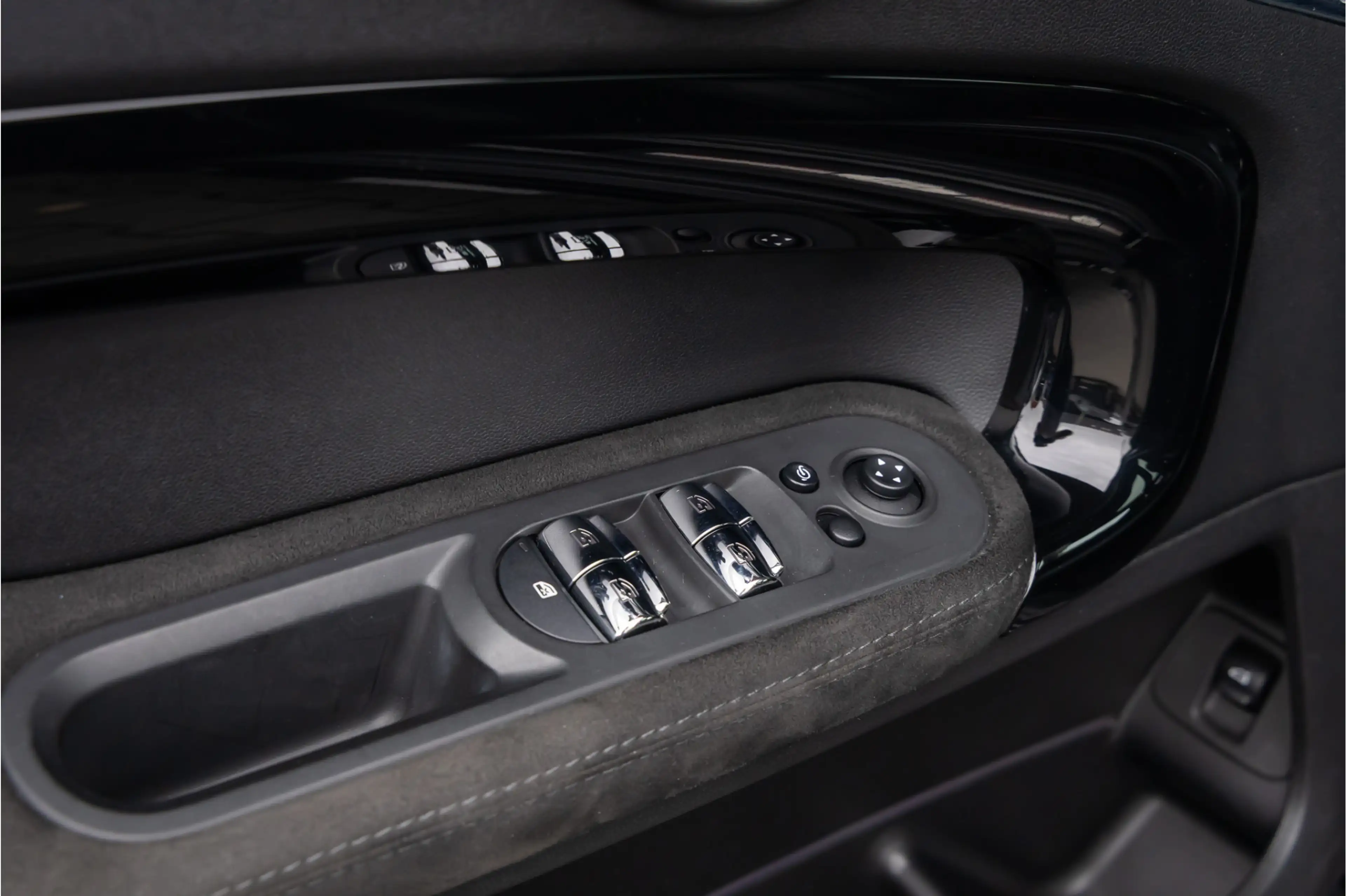 MINI John Cooper Works Countryman 2.0 ALL4 Chili — photo 38