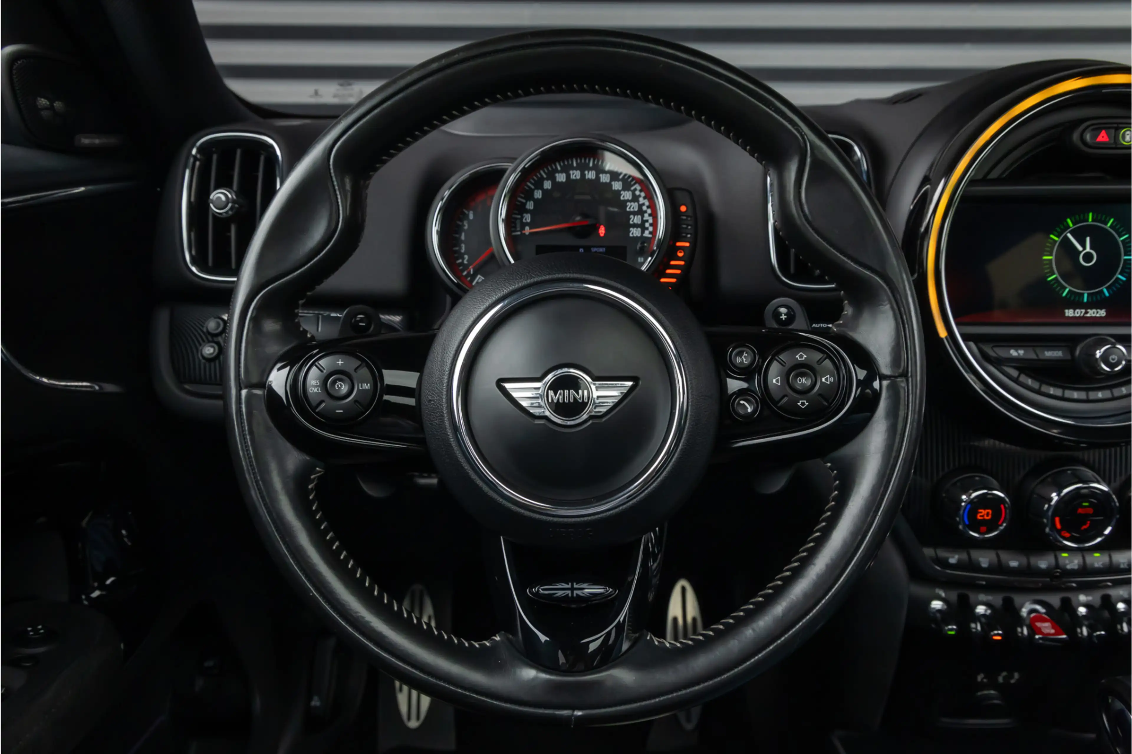 MINI John Cooper Works Countryman 2.0 ALL4 Chili — photo 10