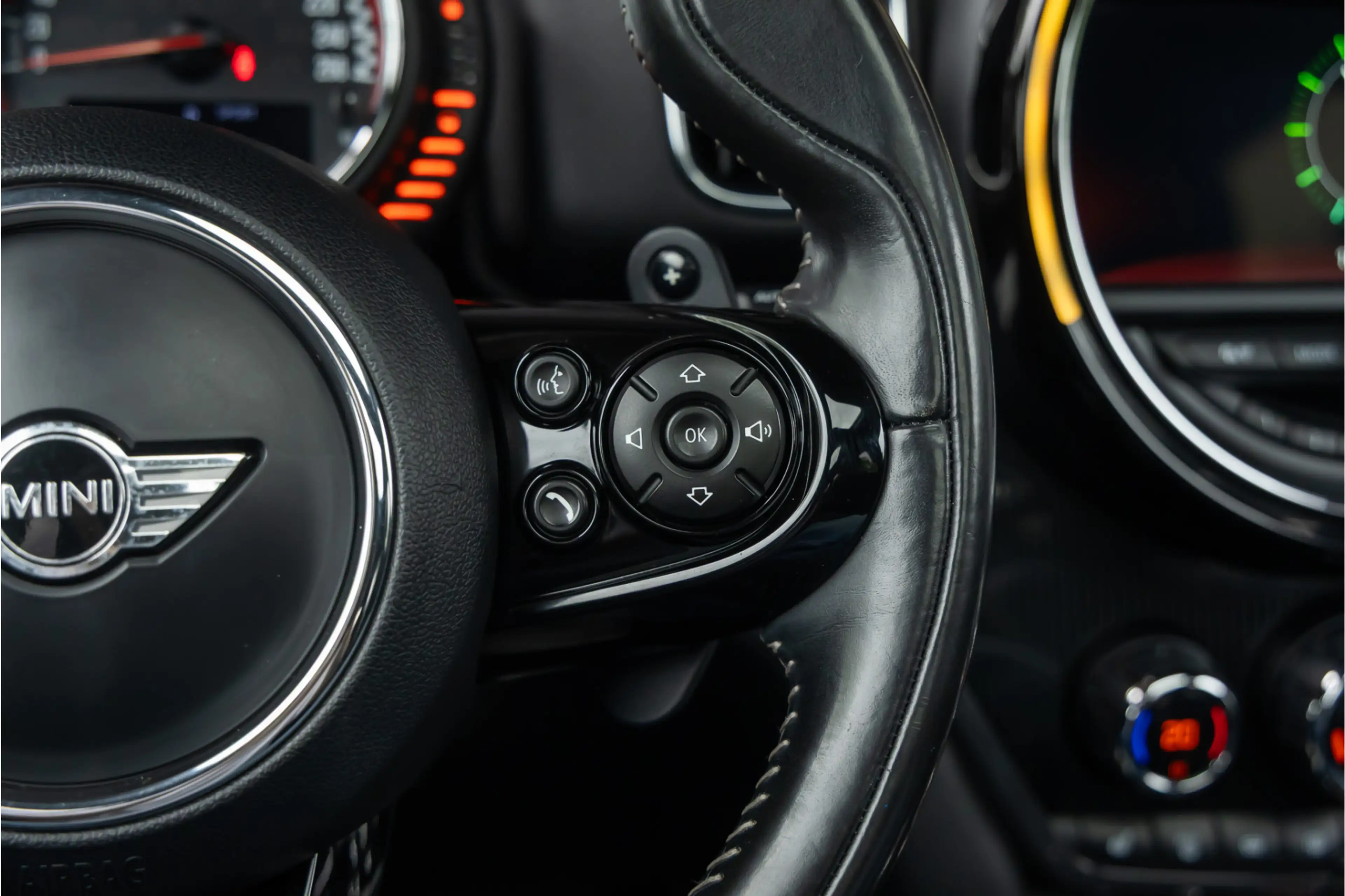 MINI John Cooper Works Countryman 2.0 ALL4 Chili — photo 45