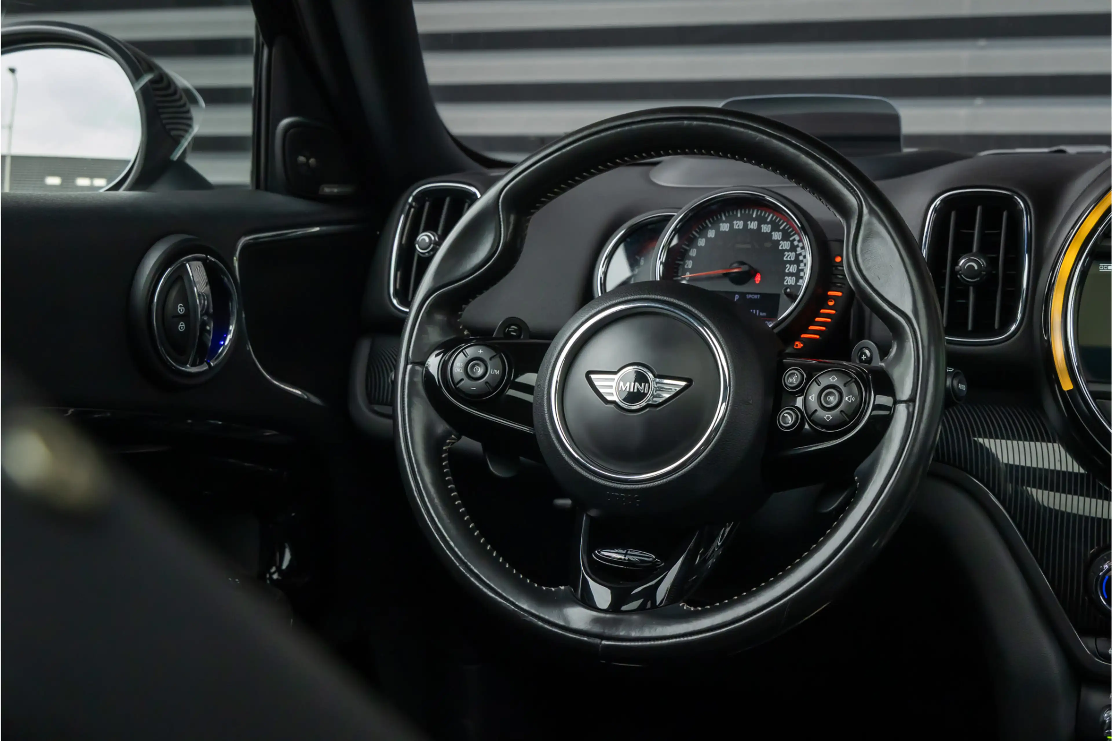 MINI John Cooper Works Countryman 2.0 ALL4 Chili — photo 20