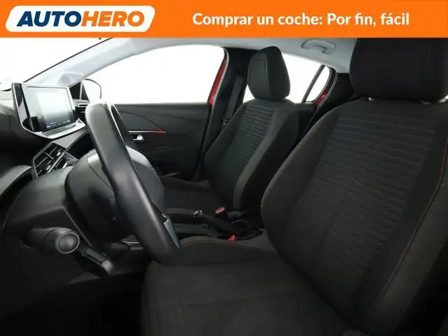 Peugeot 208 view 11