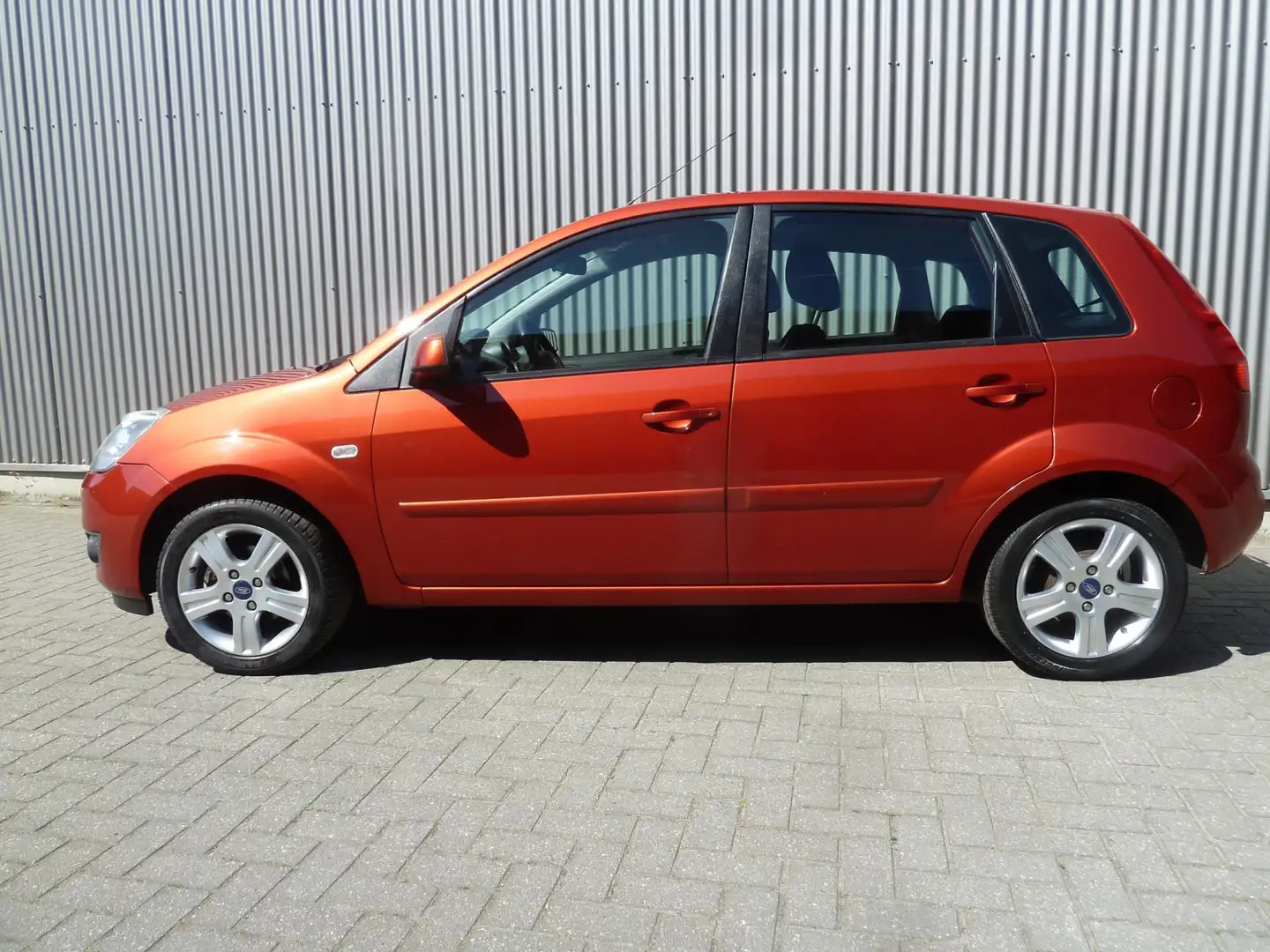 Ford Fiesta 1.4-16V Futura XL/Climate control/LMV/Trekhaak Portocaliu - 2