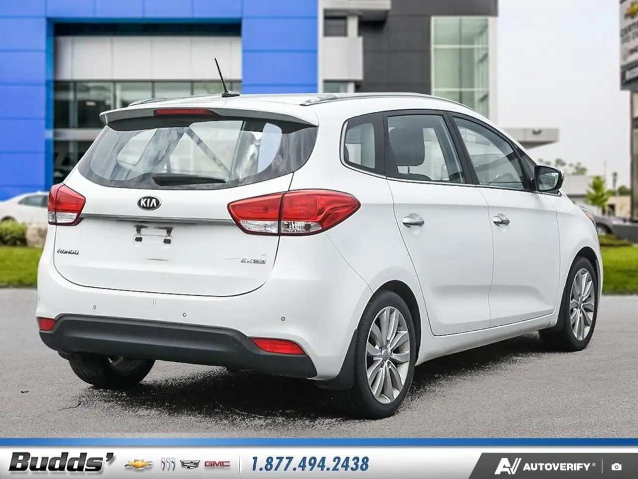 Kia Rondo снимка Kia Rondo