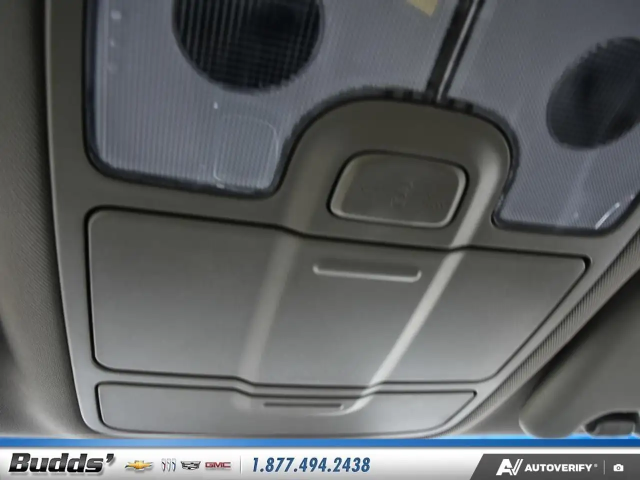 Kia Rondo снимка Kia Rondo