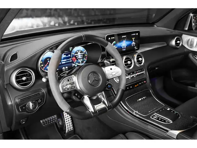 Mercedes-Benz GLC view 9