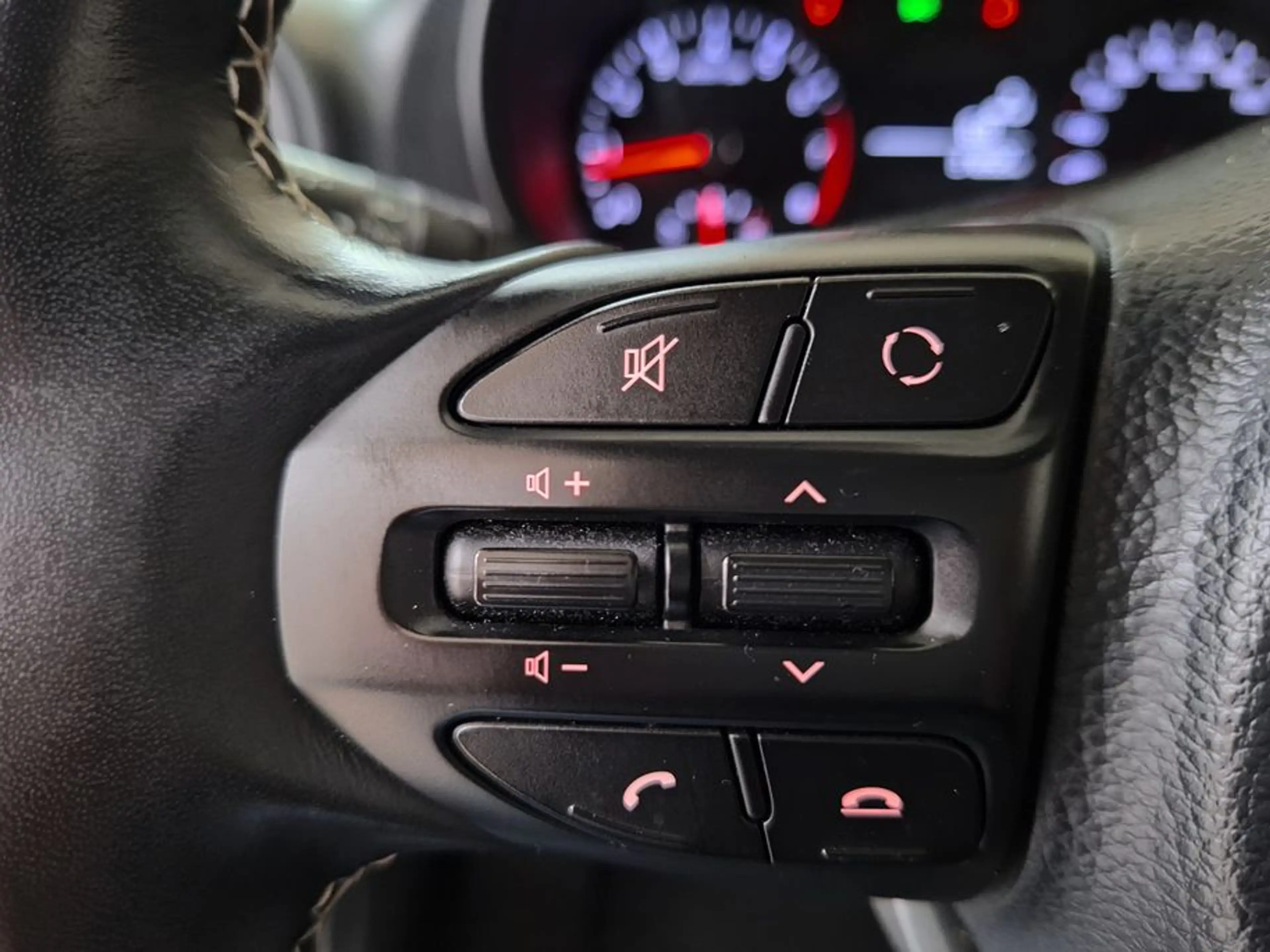 Kia Picanto Edition 1.Hand Lenk/Sitzheizung Scheckheft Garantie — photo 11