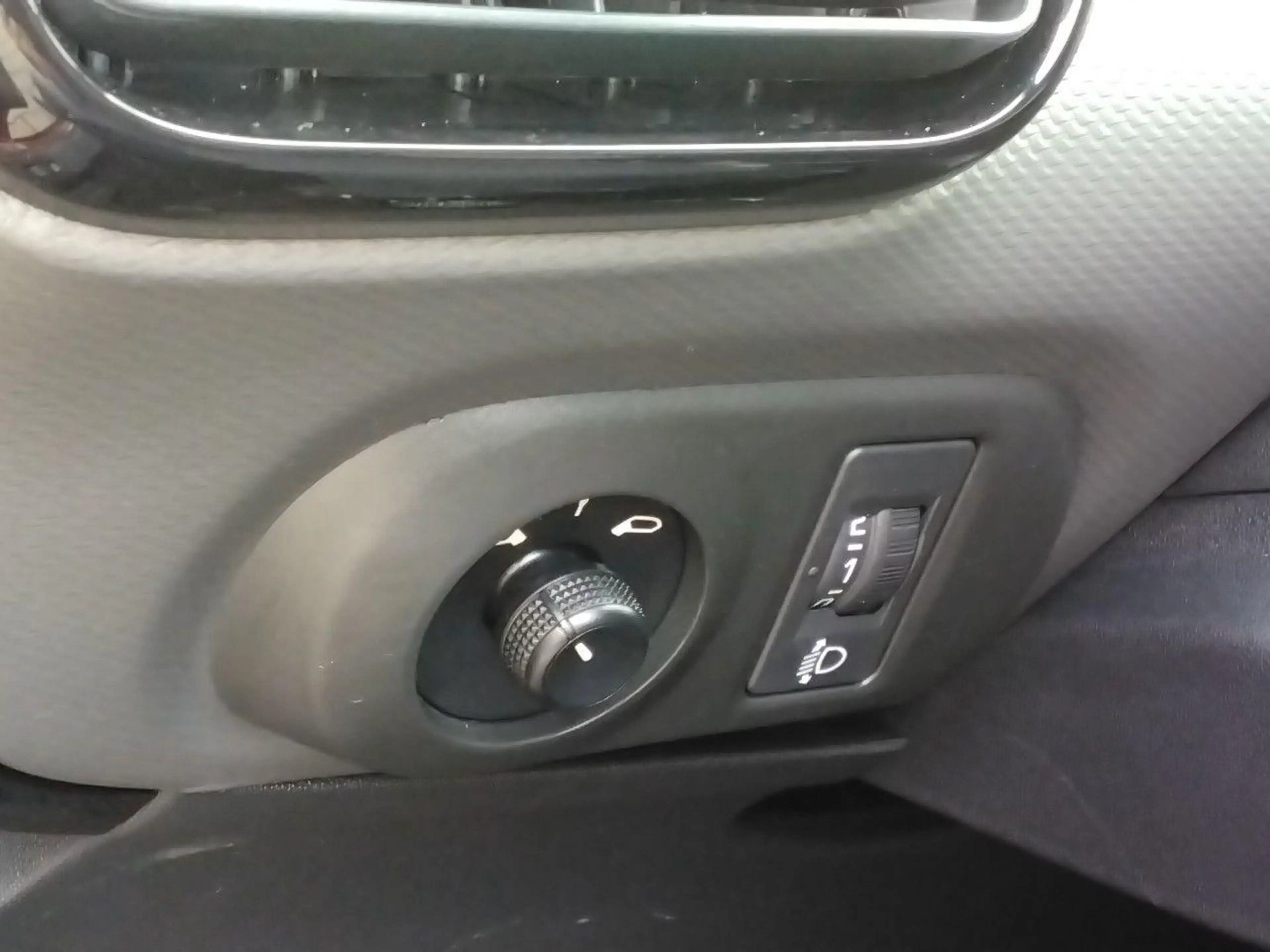 Citroen C4 Cactus Shine — photo 15