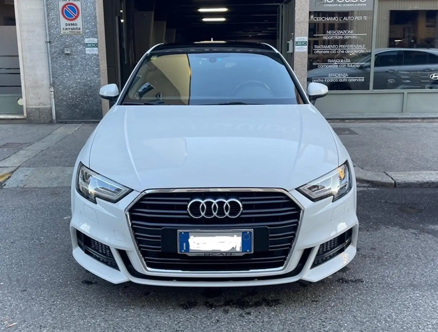Audi A3 Sportback 2.0 tdi S-Line 150cv Tetto Apribile Bianco - 2