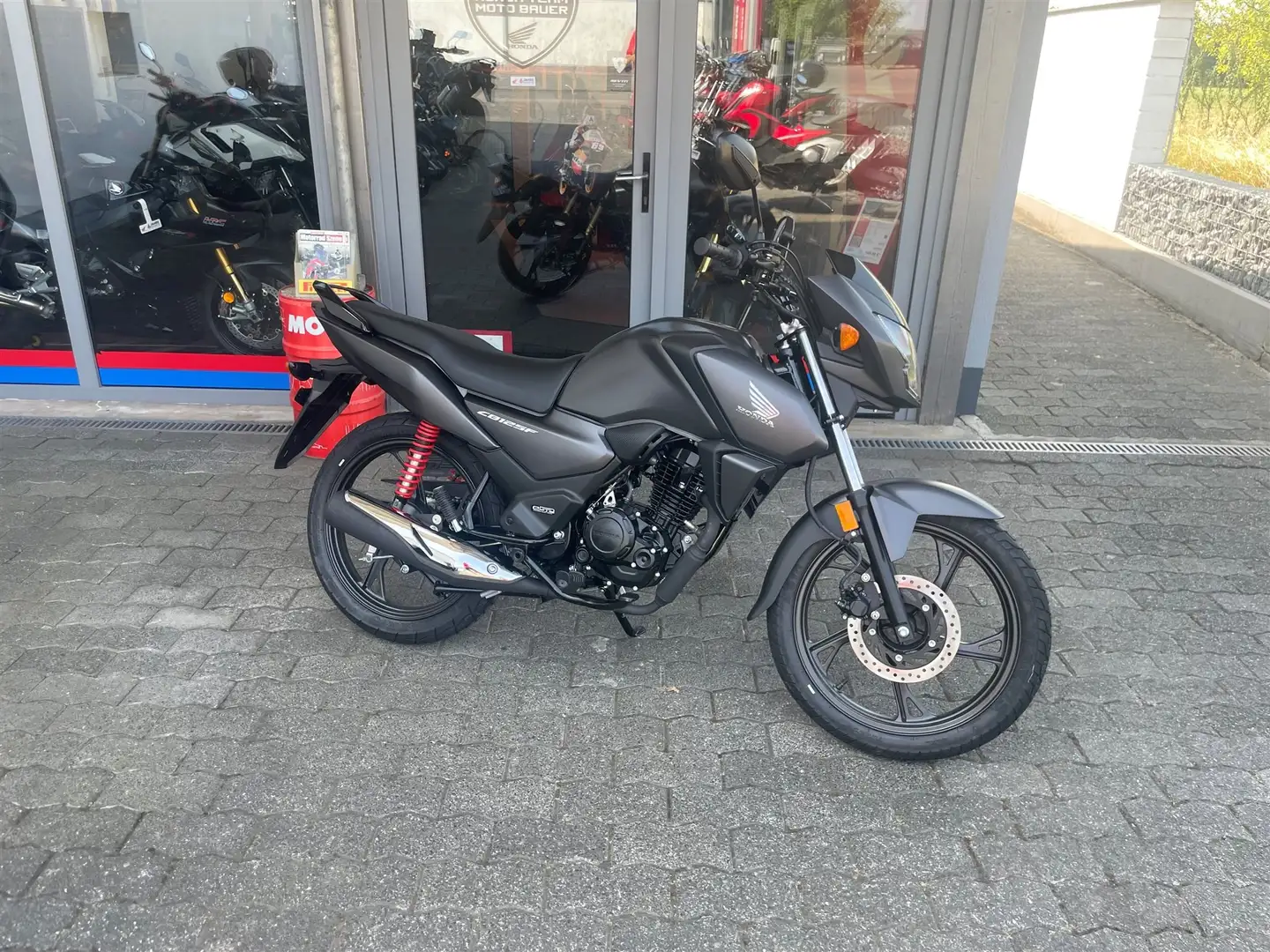 Honda CB 125 Neufahrzeug auf Lager Negro - 1