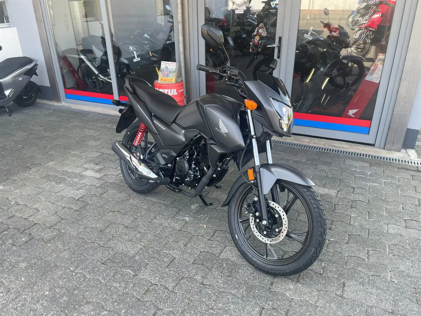 Honda CB 125 Neufahrzeug auf Lager crna - 2
