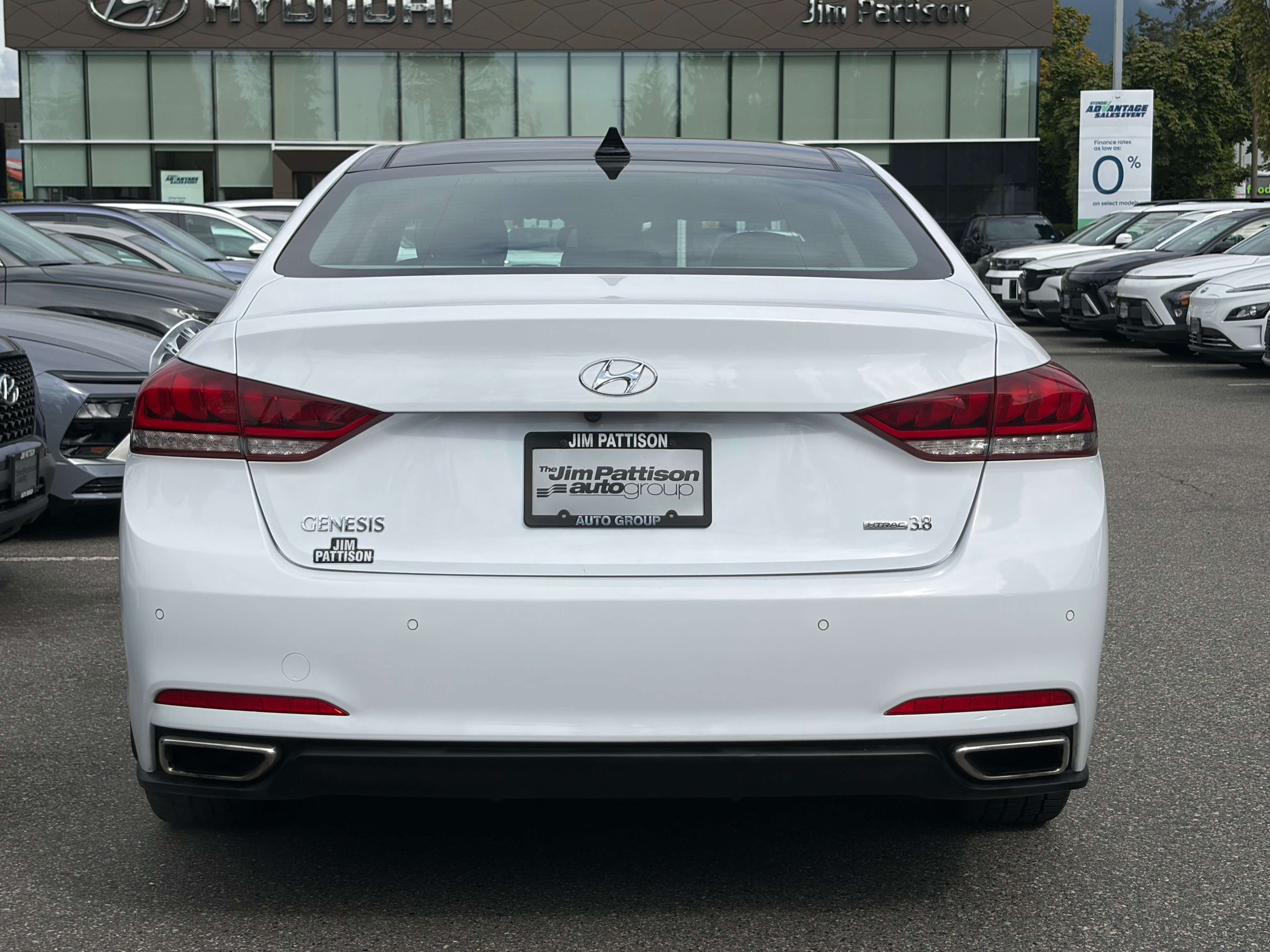 2015 Hyundai Genesis Technology, No Accident Local Low KM! — снимка 1