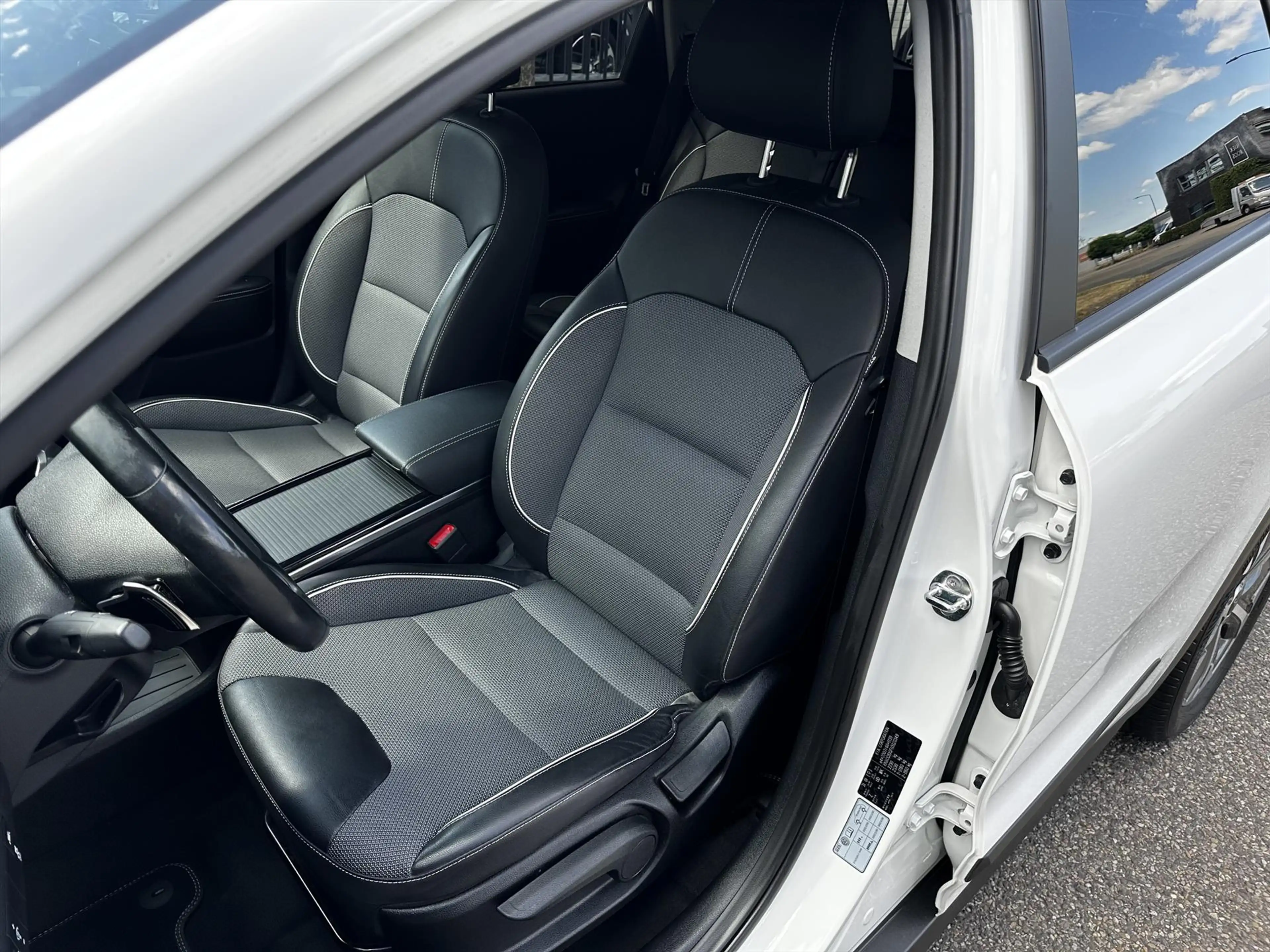 Kia e-Niro 64kWh 204pk Aut Edition ( SOH 99% ) Apple Carplay — photo 28