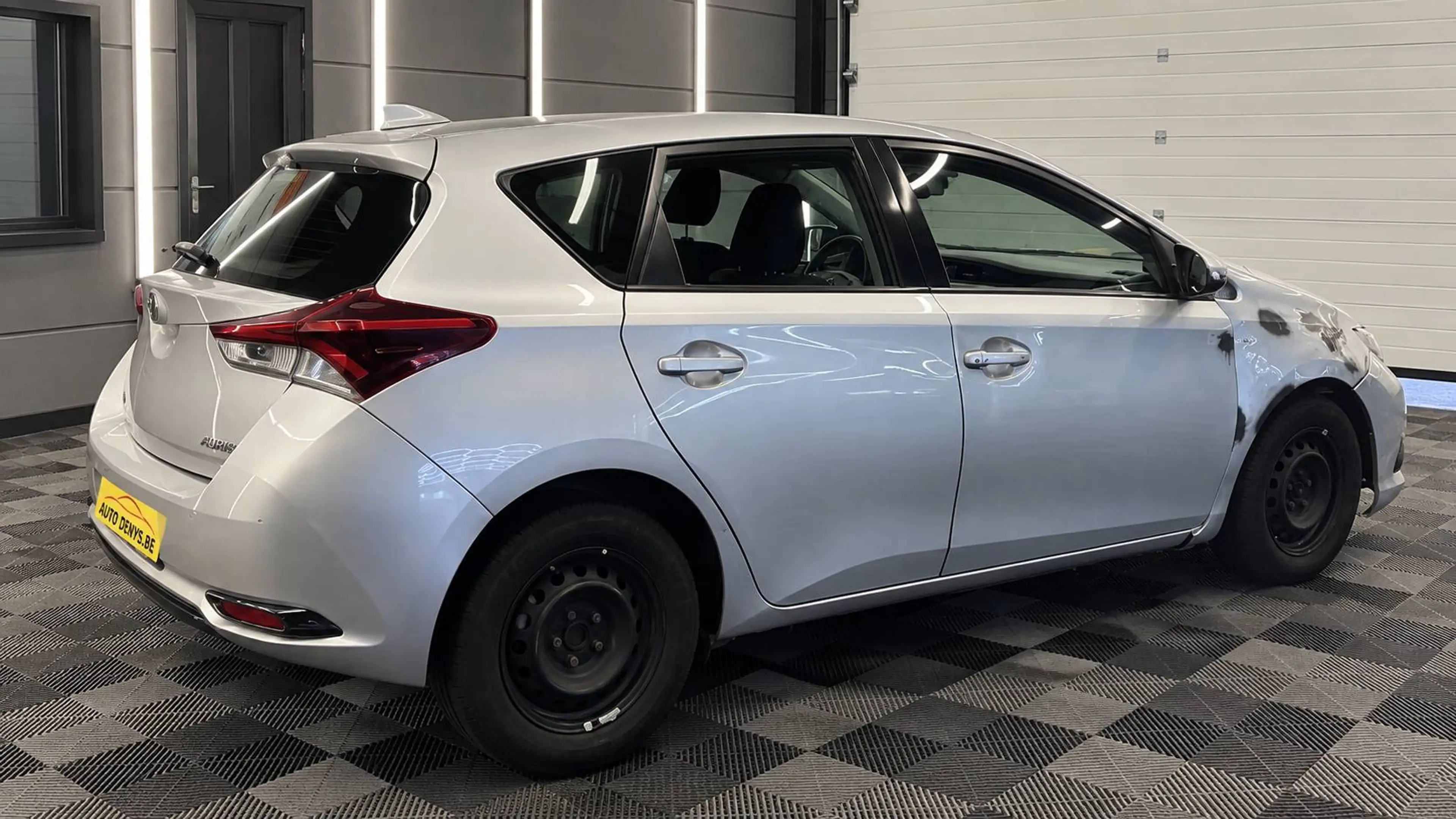 Toyota Auris 1.33i VVT-i bj. 11/2015 78000km Euro 6 — photo 4