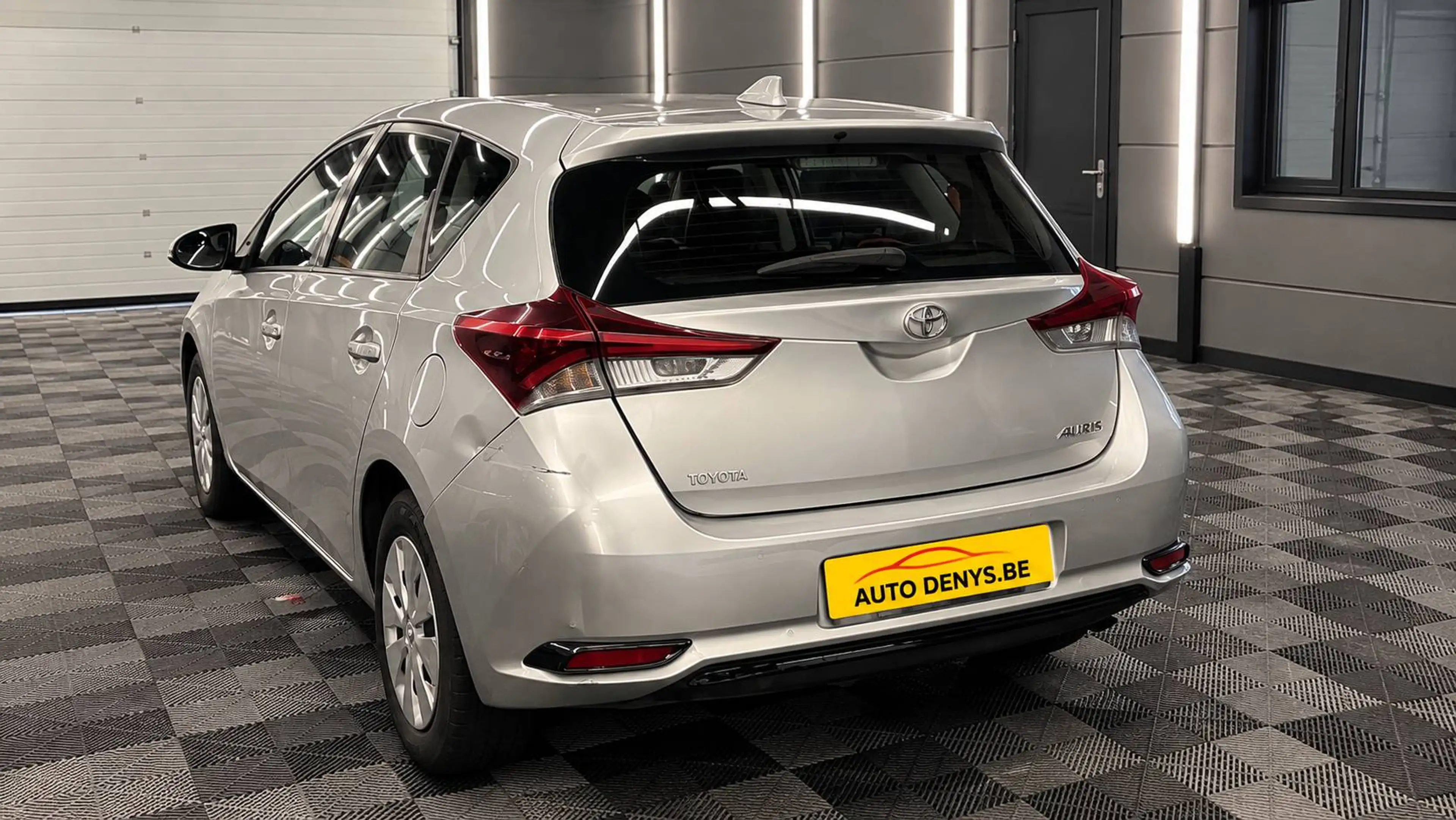 Toyota Auris 1.33i VVT-i bj. 11/2015 78000km Euro 6 — photo 5