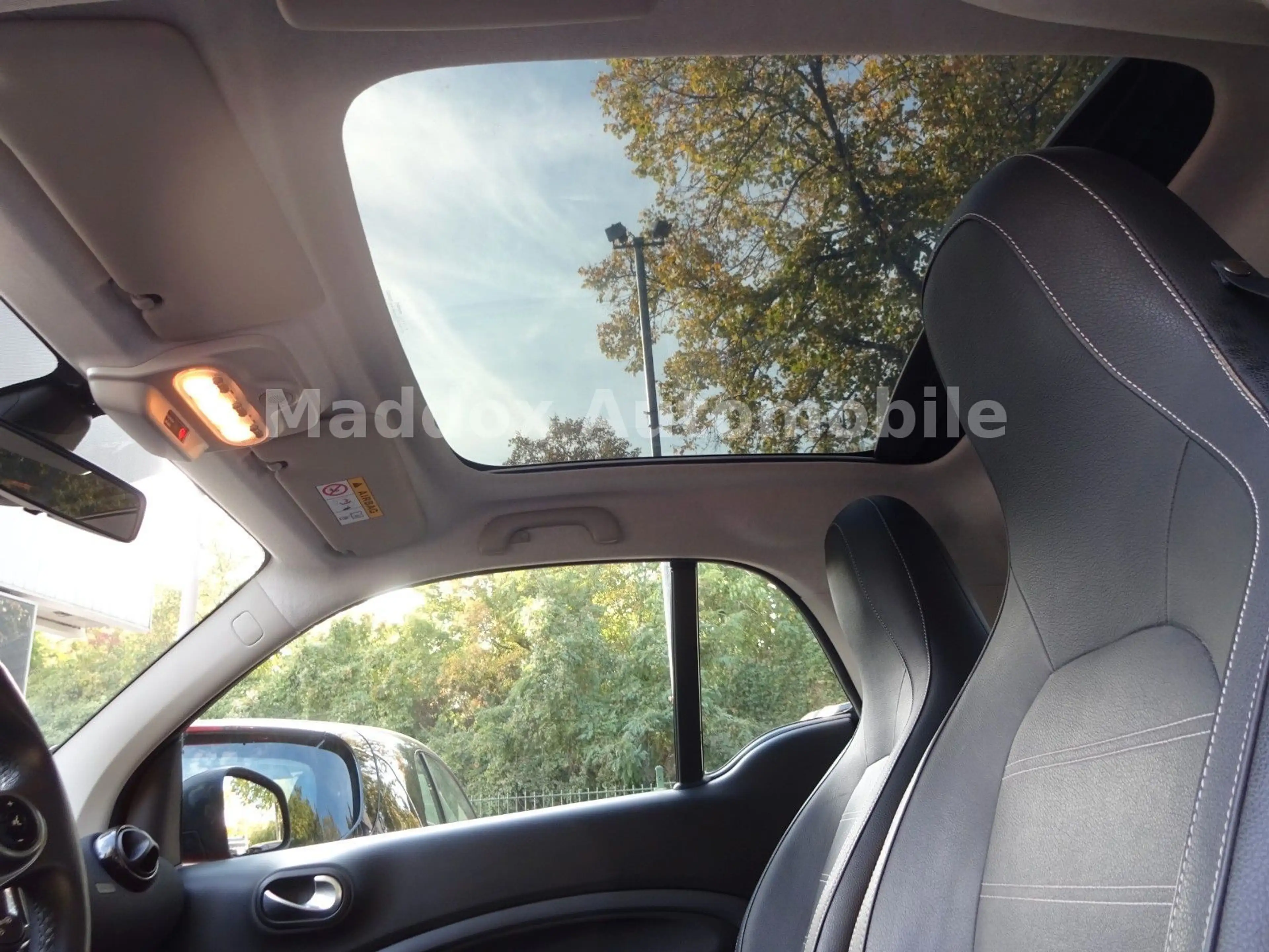 smart forTwo coupe ,Navi,R-Kamera,Leder,Panorama,TOP — photo 12