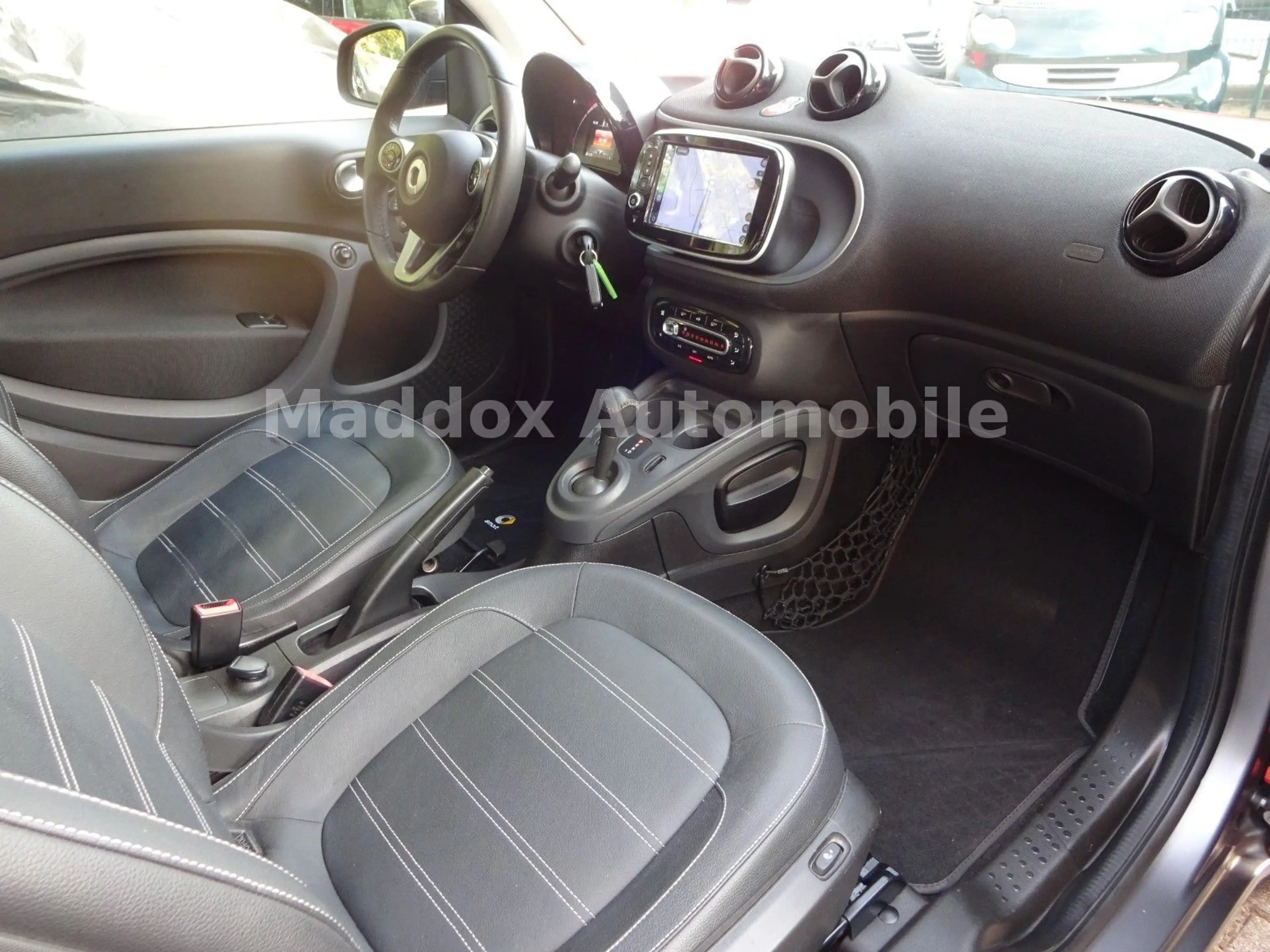 smart forTwo coupe ,Navi,R-Kamera,Leder,Panorama,TOP — photo 9