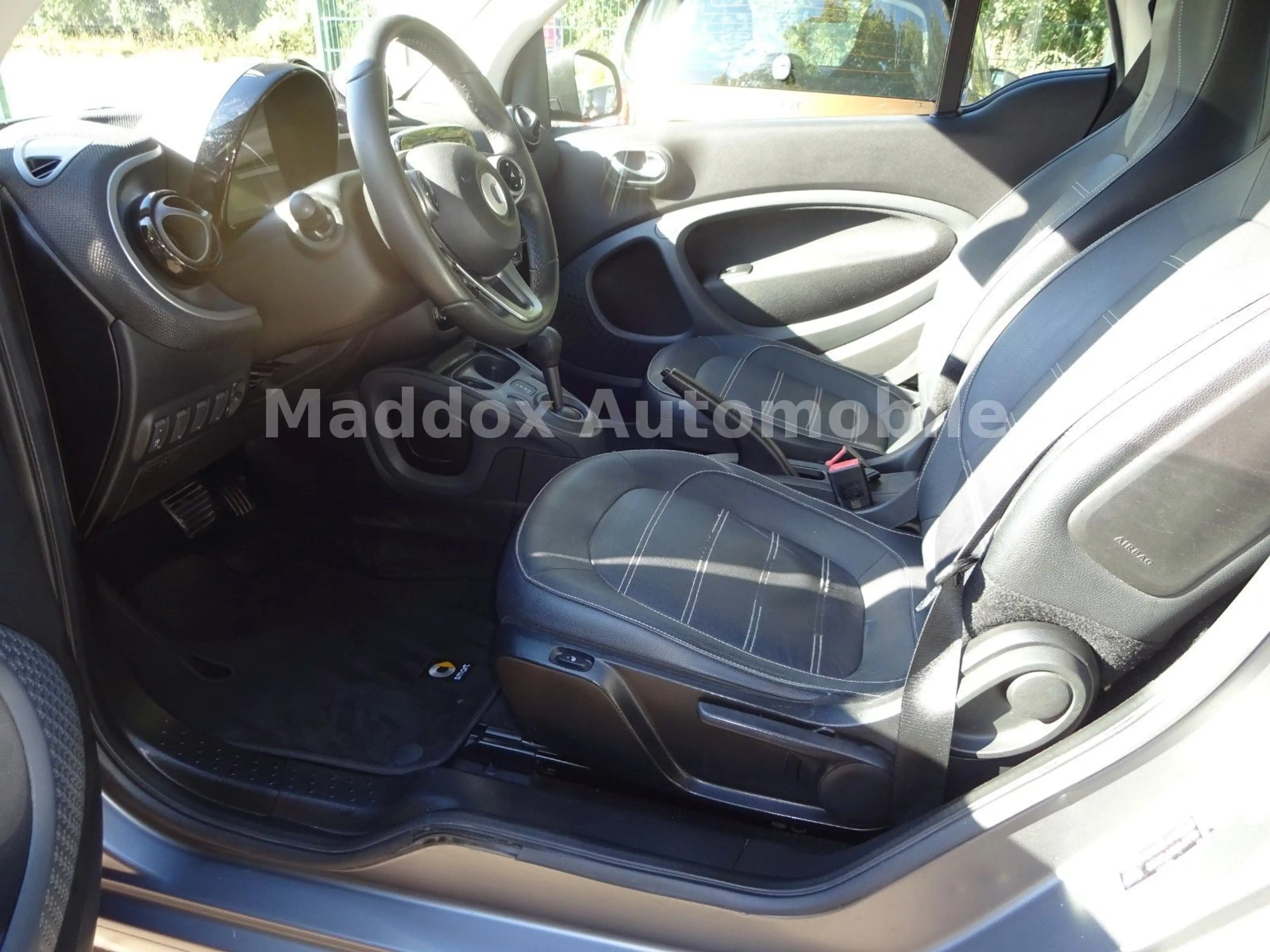 smart forTwo coupe ,Navi,R-Kamera,Leder,Panorama,TOP — photo 8