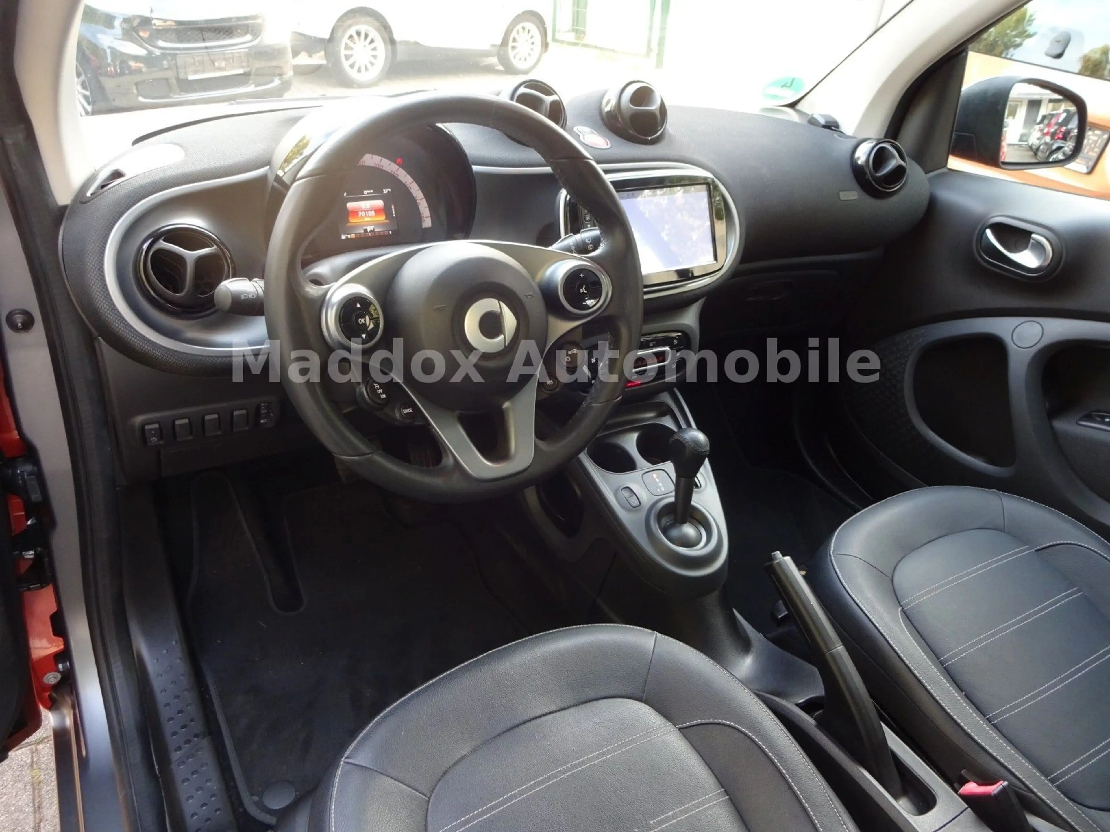 smart forTwo coupe ,Navi,R-Kamera,Leder,Panorama,TOP — photo 10