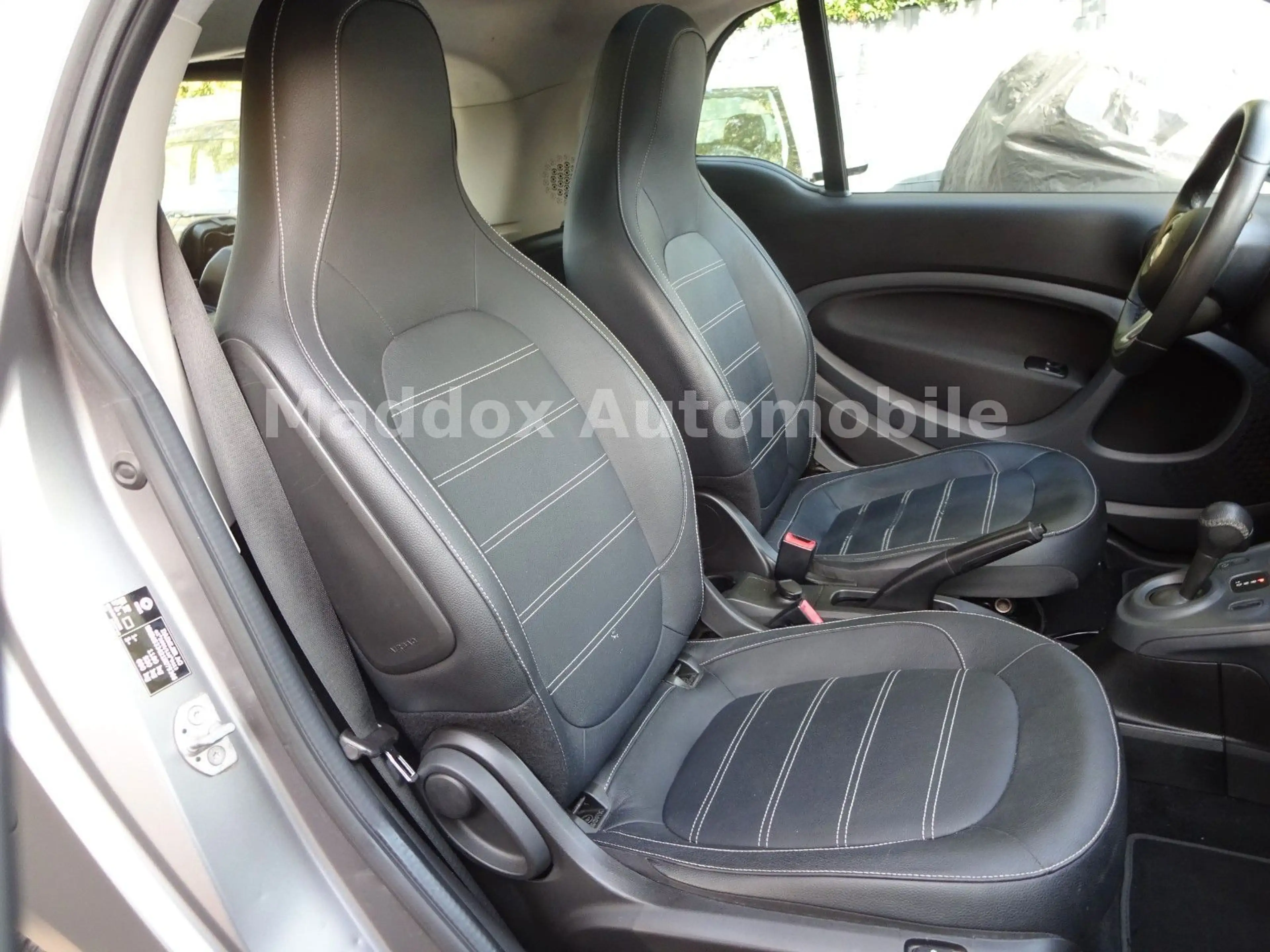 smart forTwo coupe ,Navi,R-Kamera,Leder,Panorama,TOP — photo 11
