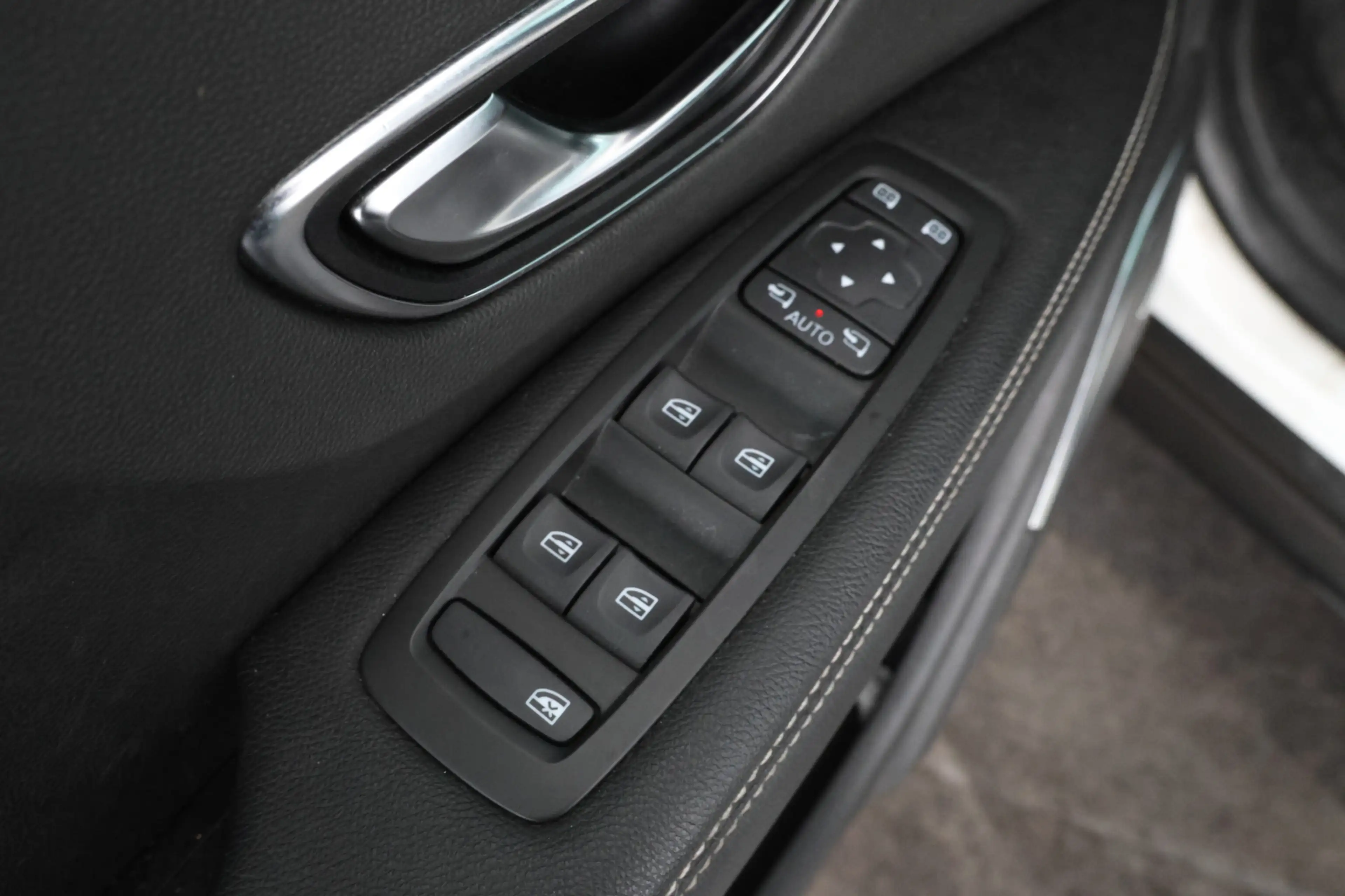 Renault Scenic 1.2 TCe Bose Volleder, Bose, Navigatie — photo 12