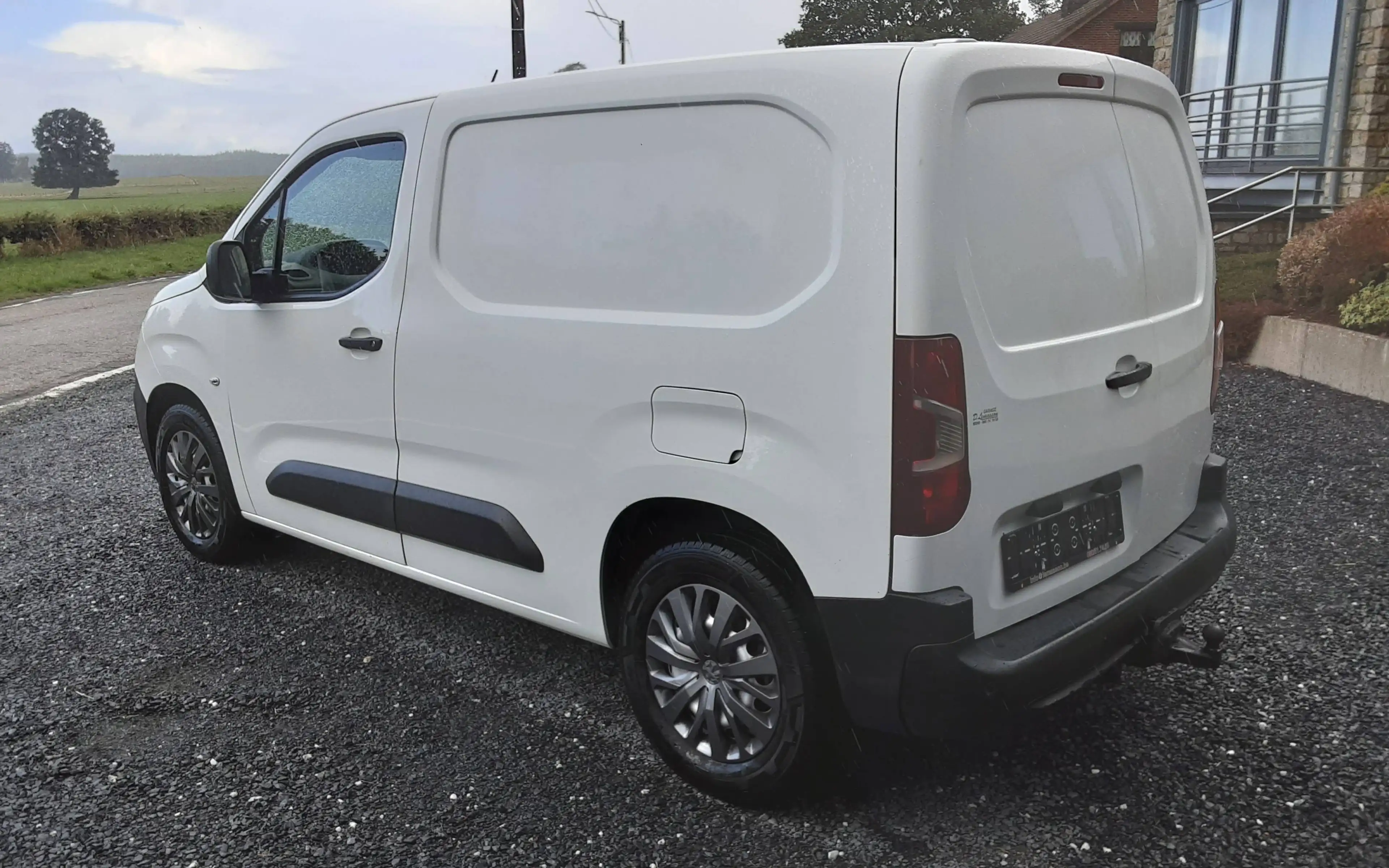 Peugeot Partner utilitaire — photo 8