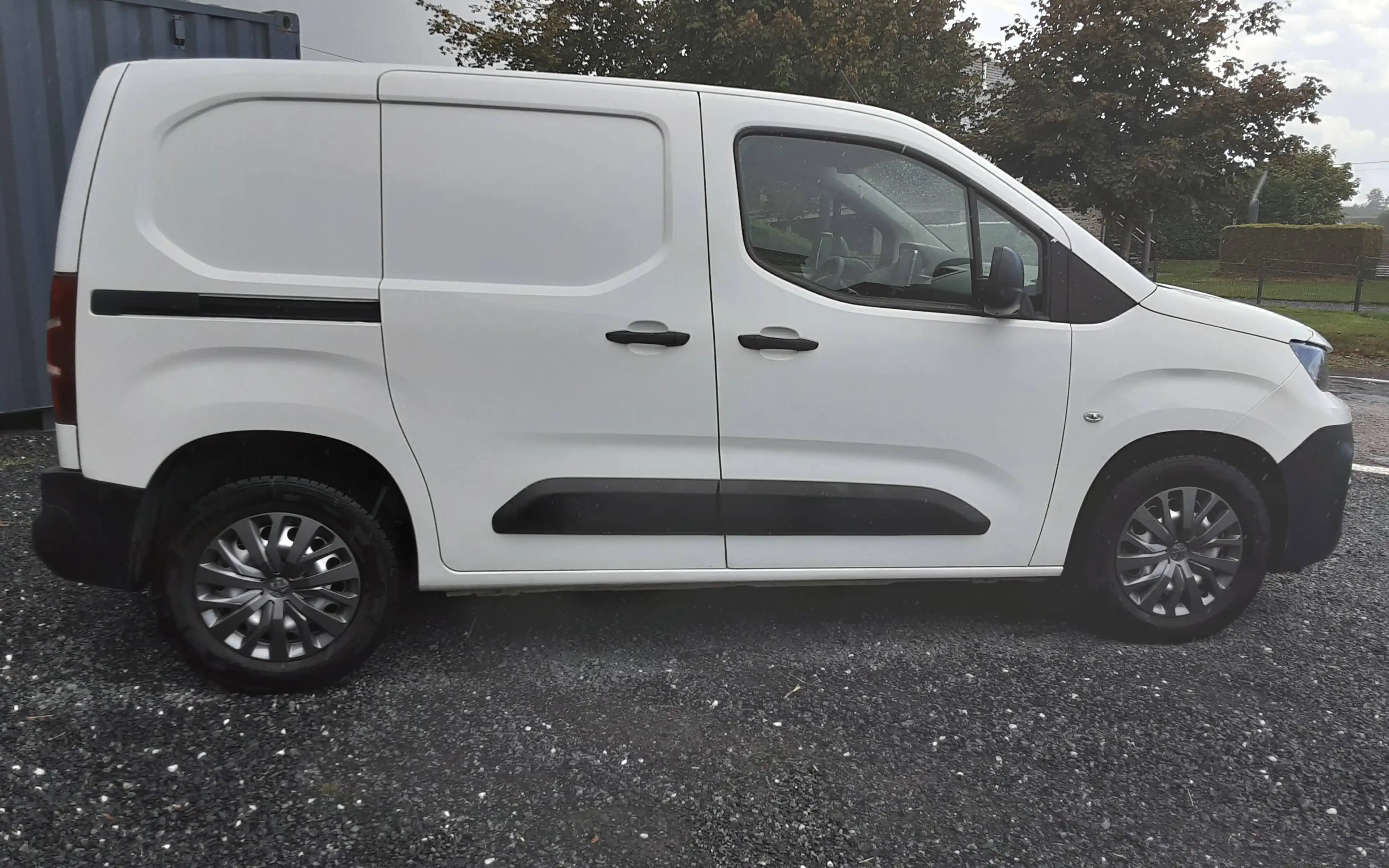 Peugeot Partner utilitaire — photo 6