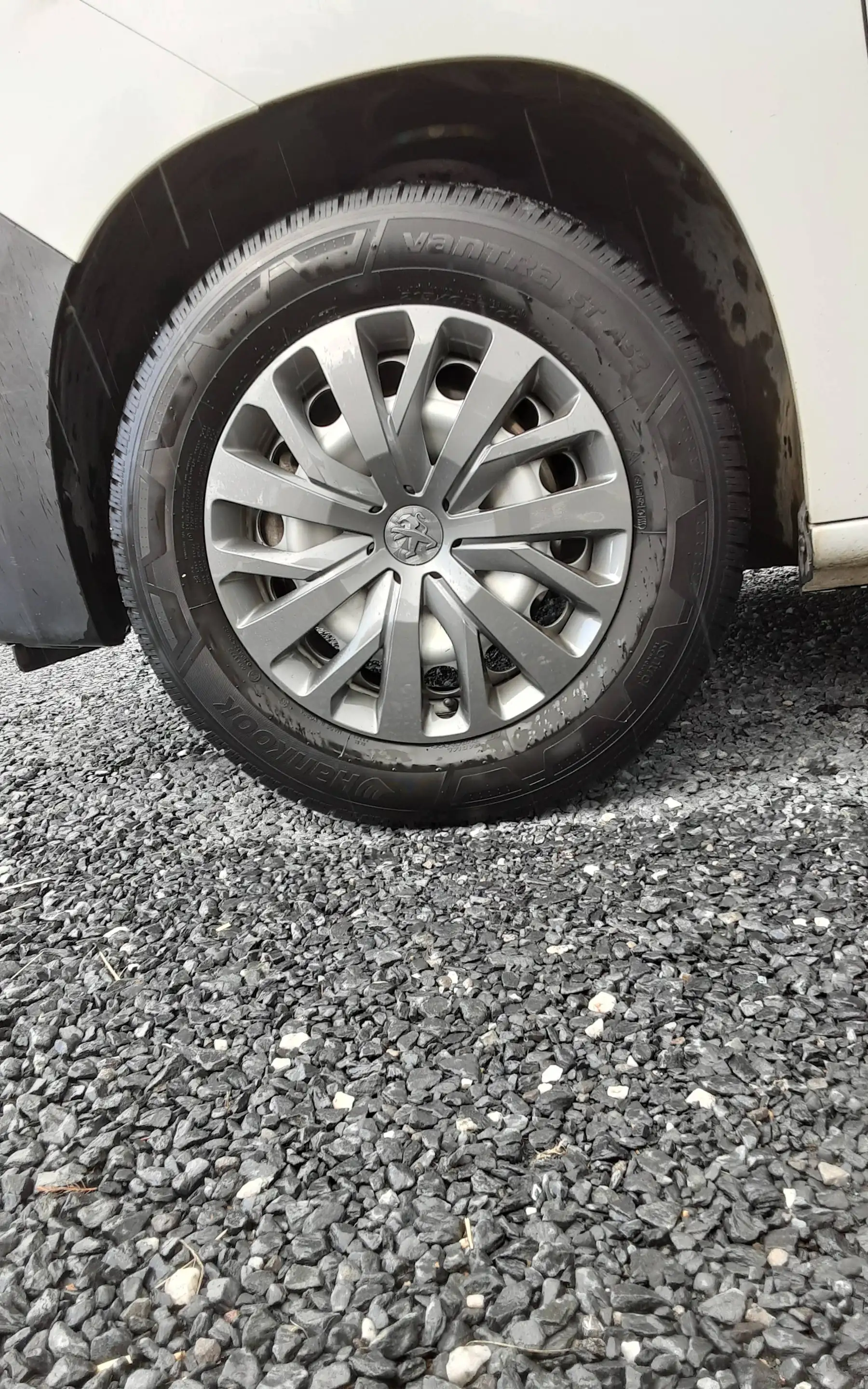 Peugeot Partner utilitaire — photo 15