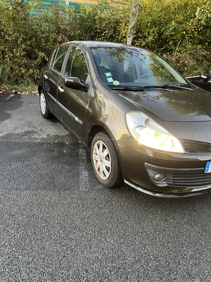 Renault Clio 1.4 16V 100 Pack Authentique - 1