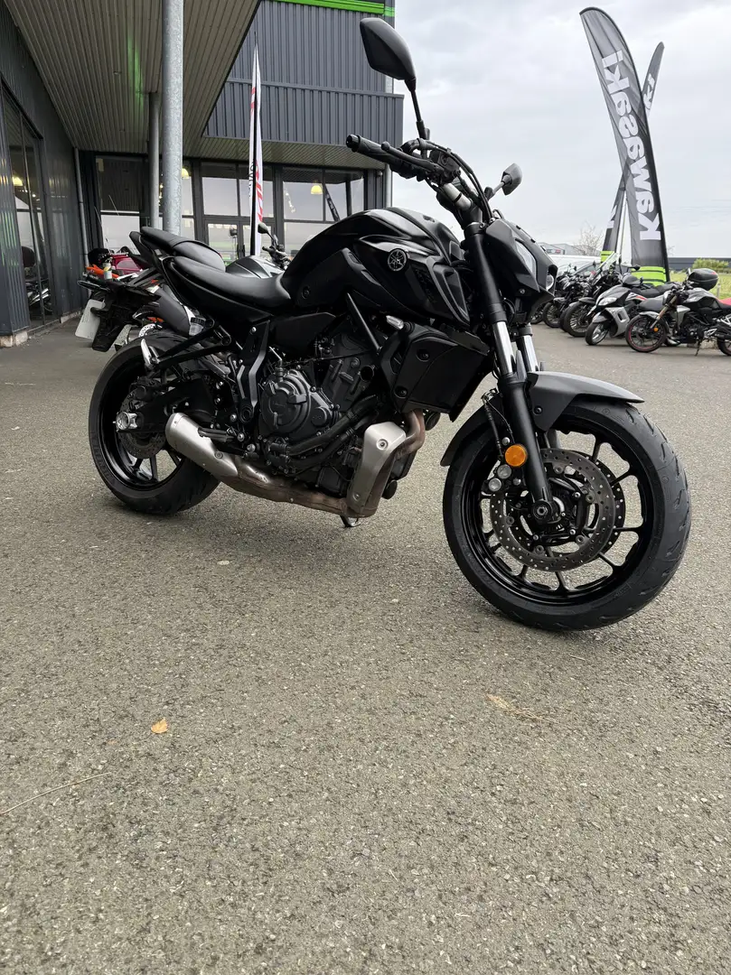 Yamaha MT-07 Noir - 1